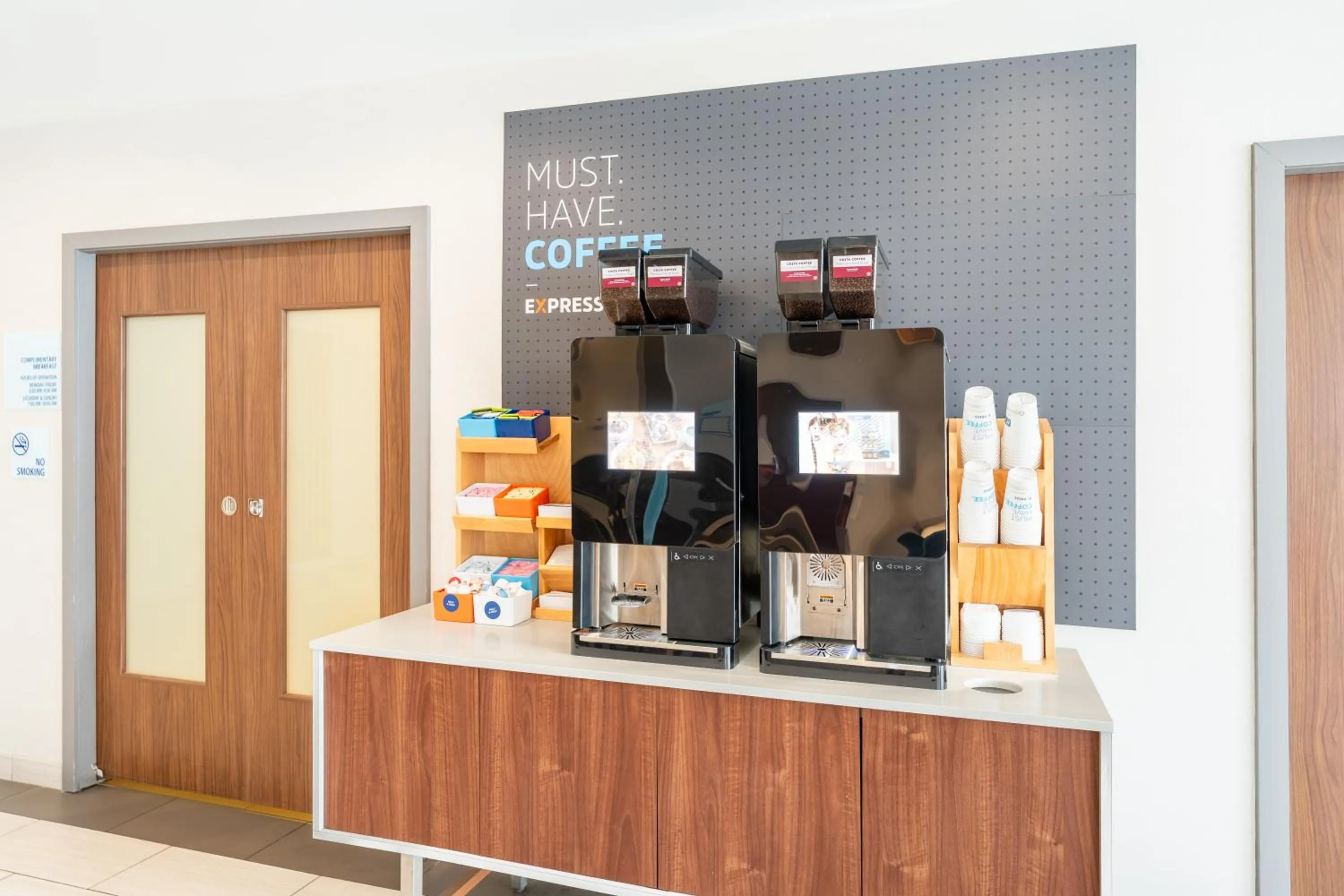 Holiday Inn Express & Suites Nashville North - Springfield by IHG