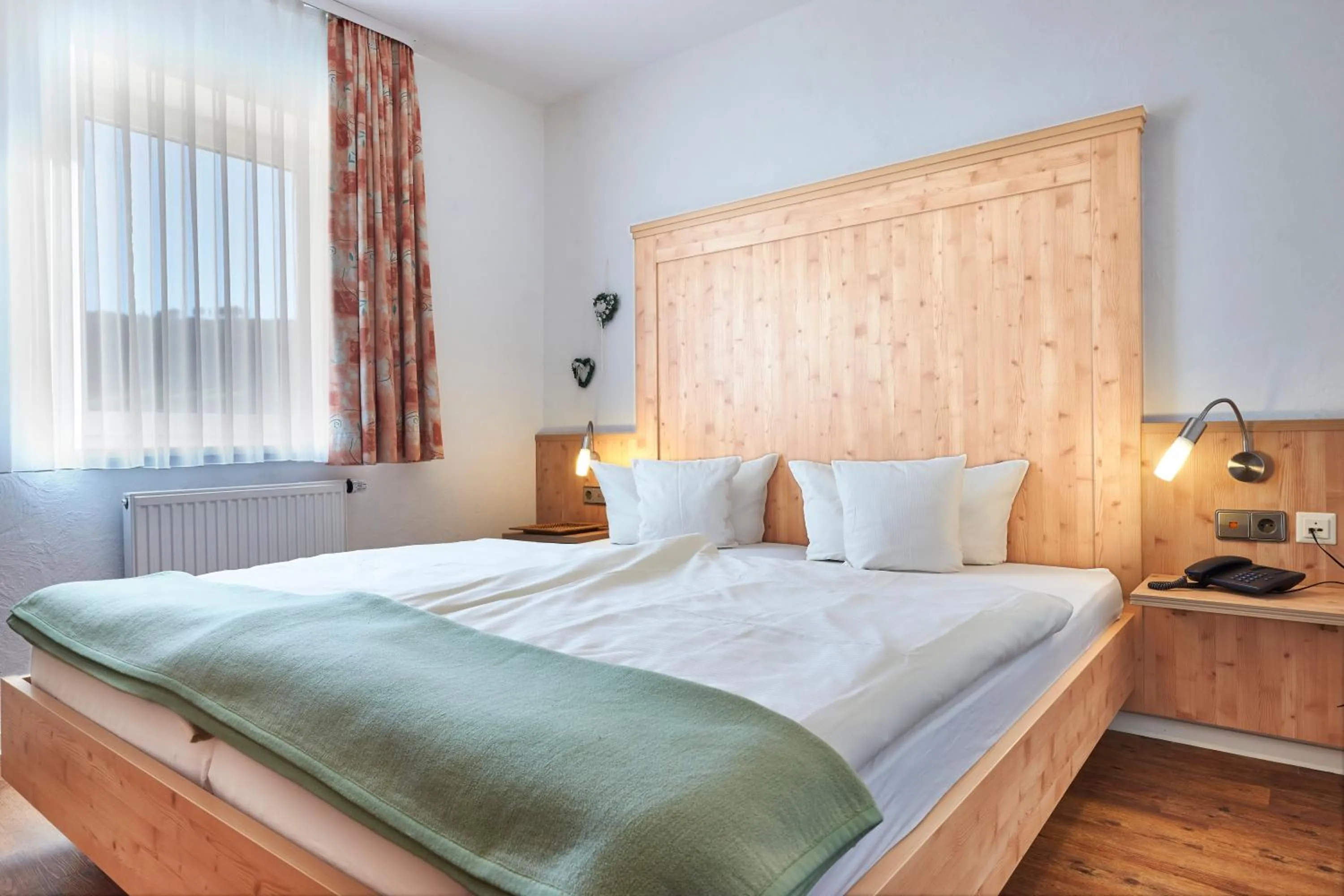 Bed in Hotel Engel - Familotel Hochschwarzwald