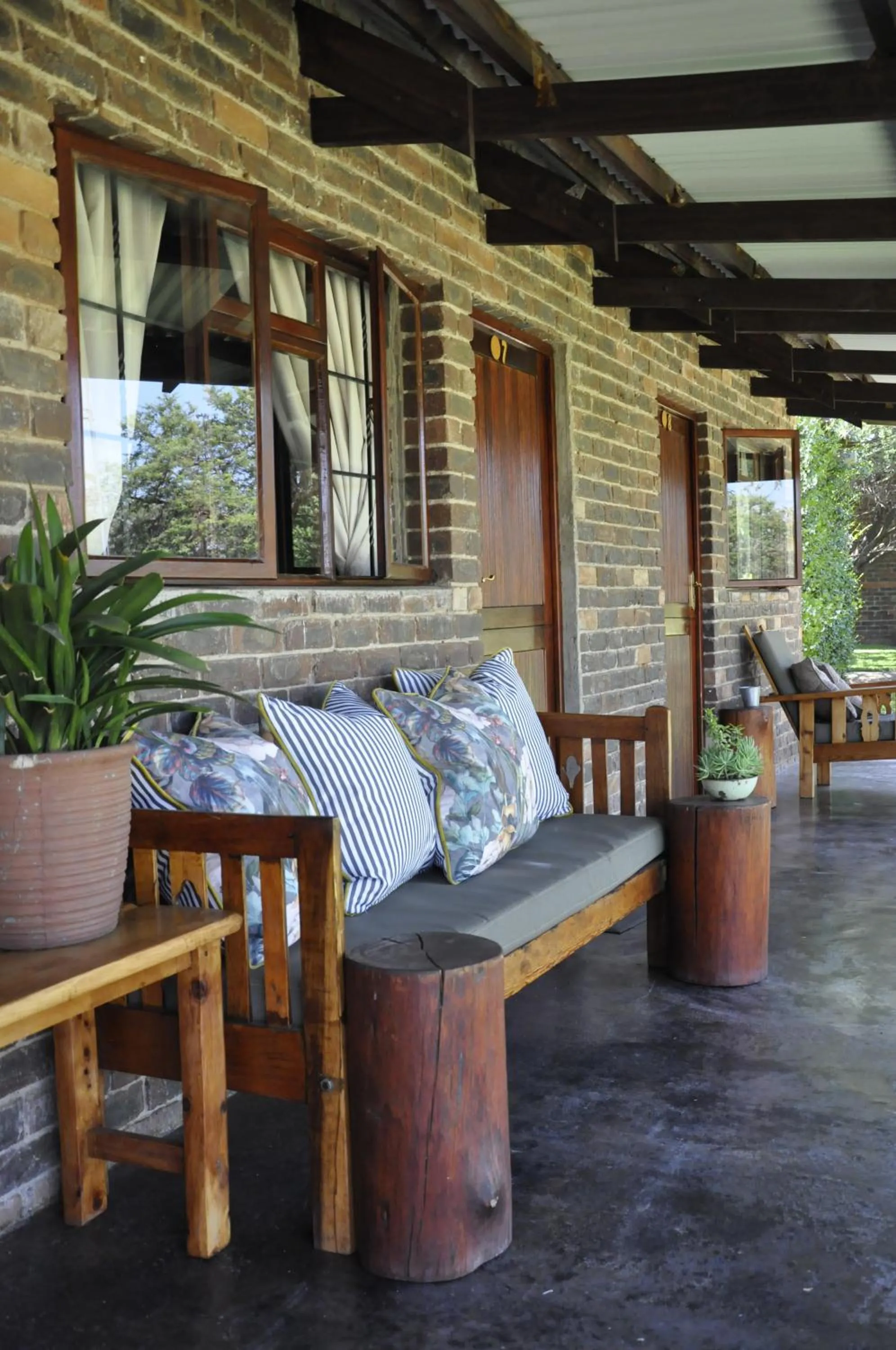 Patio in Grincourt B&B- with No Load shedding