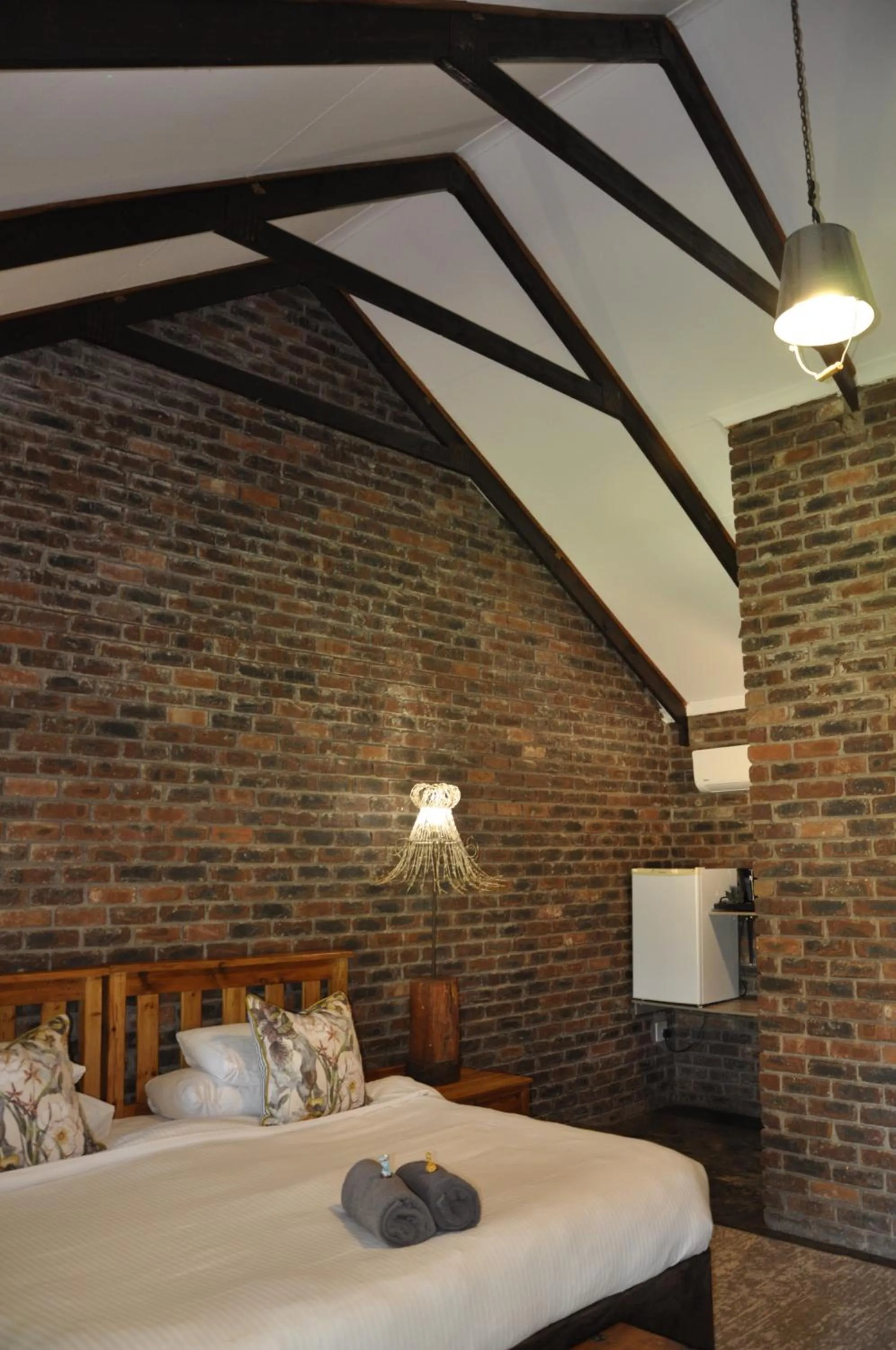 Bed in Grincourt B&B- with No Load shedding