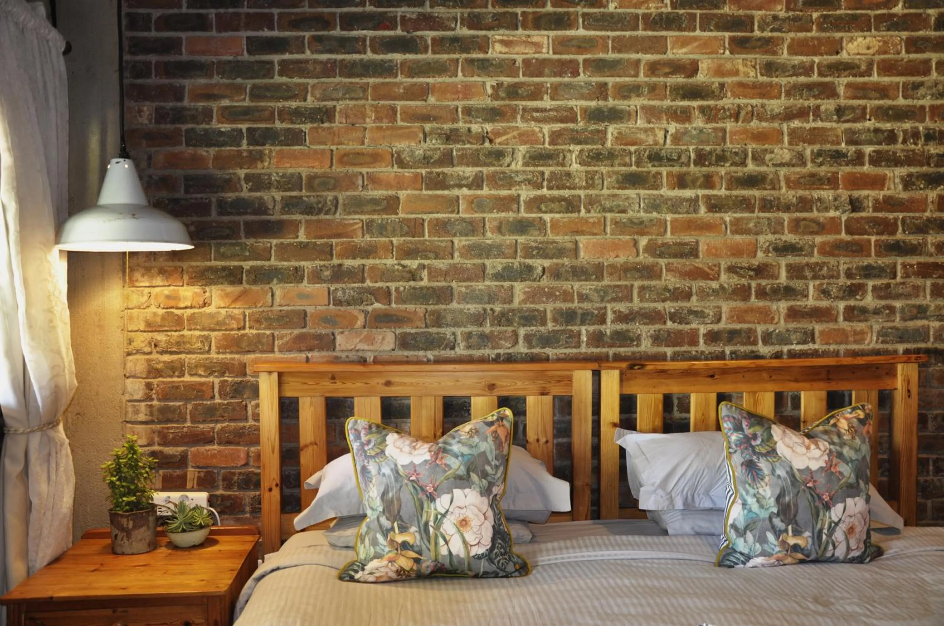 Bed in Grincourt B&B- with No Load shedding