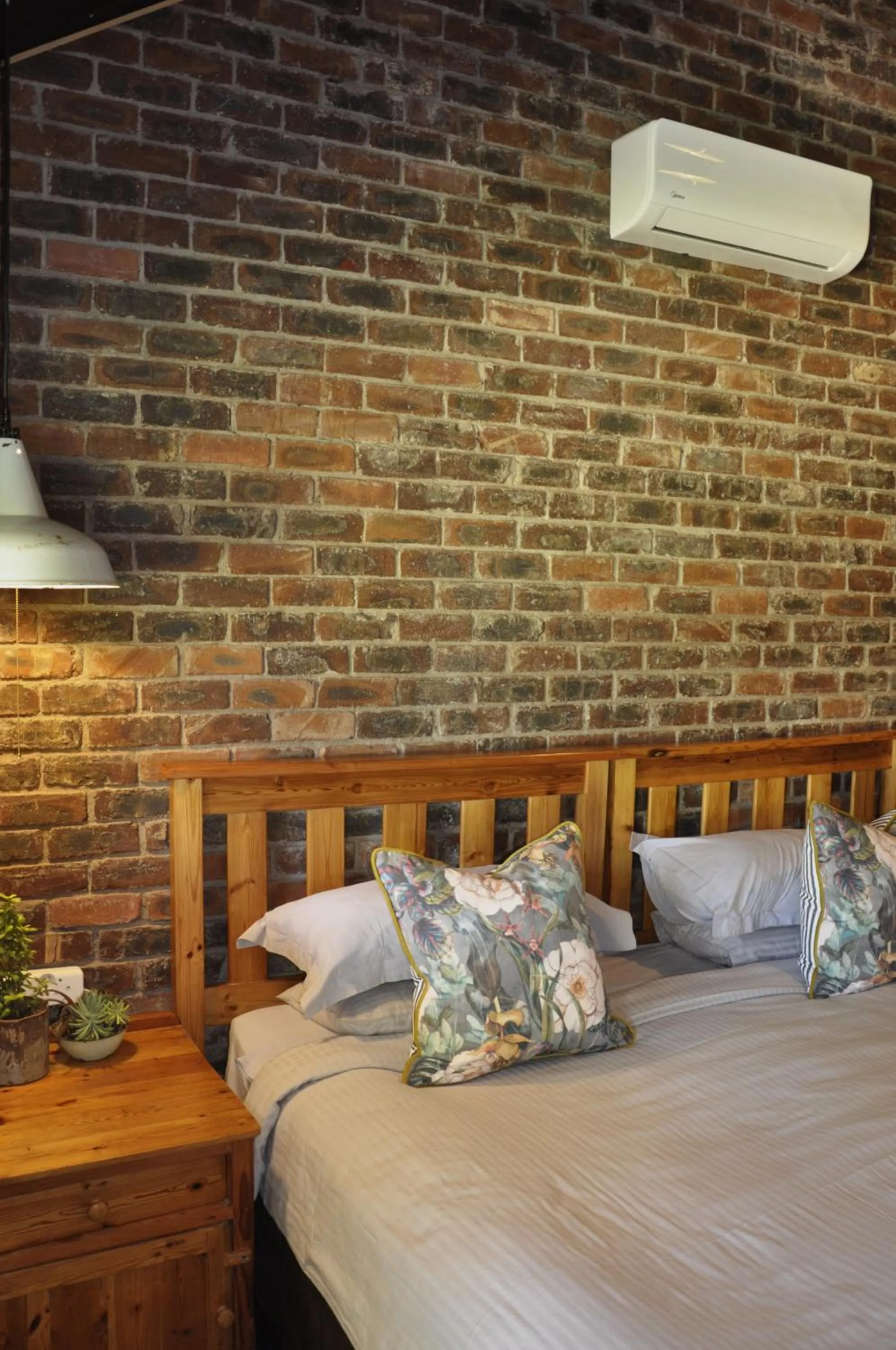 Bed in Grincourt B&B- with No Load shedding