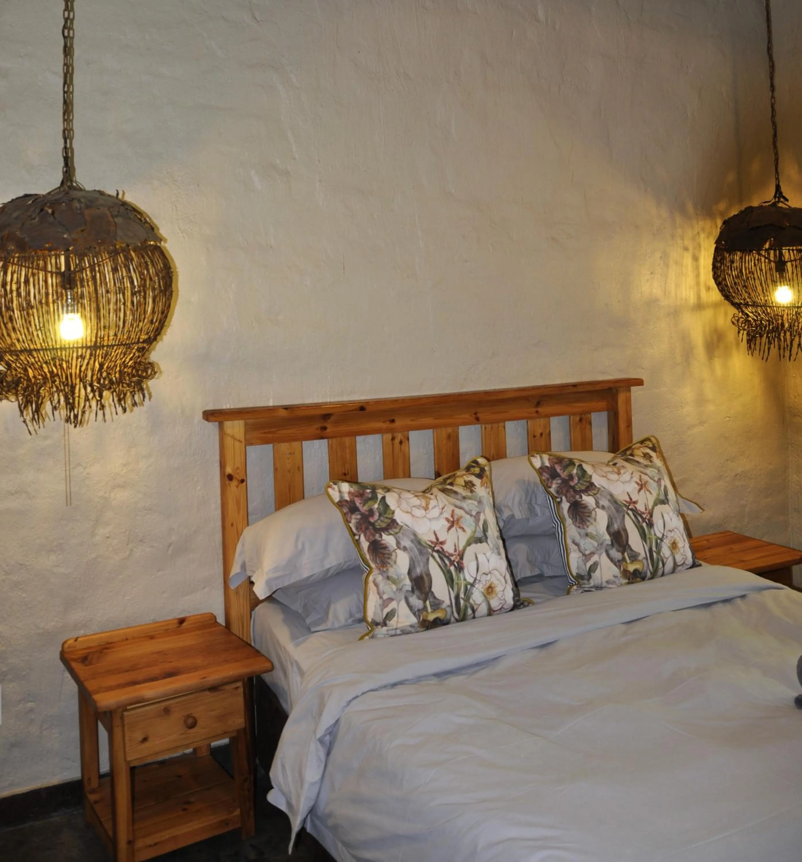 Property building, Bed in Grincourt B&B- with No Load shedding