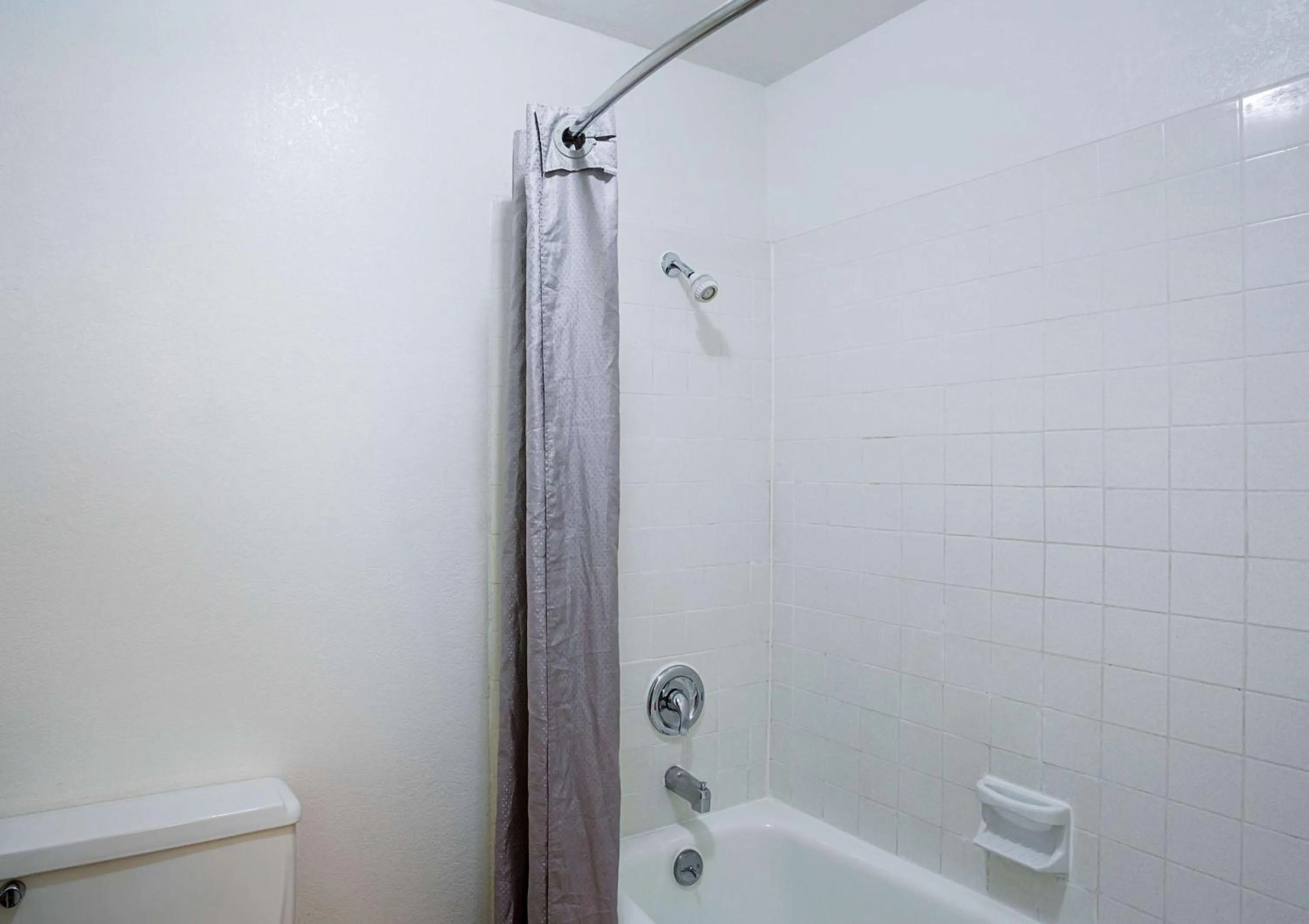Shower in Motel 6-Wenatchee, WA