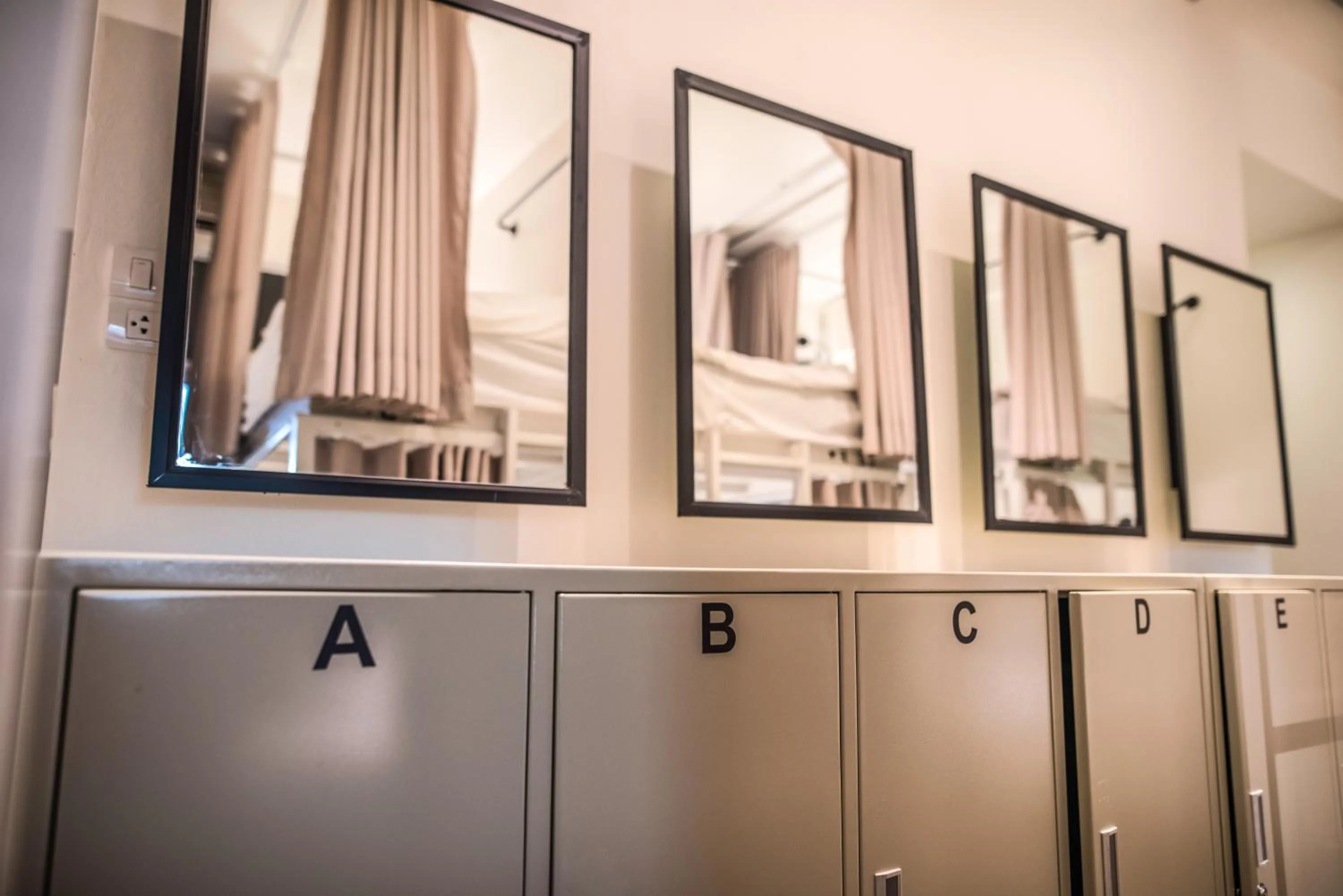 microwave in Jam Hostel Bangkok