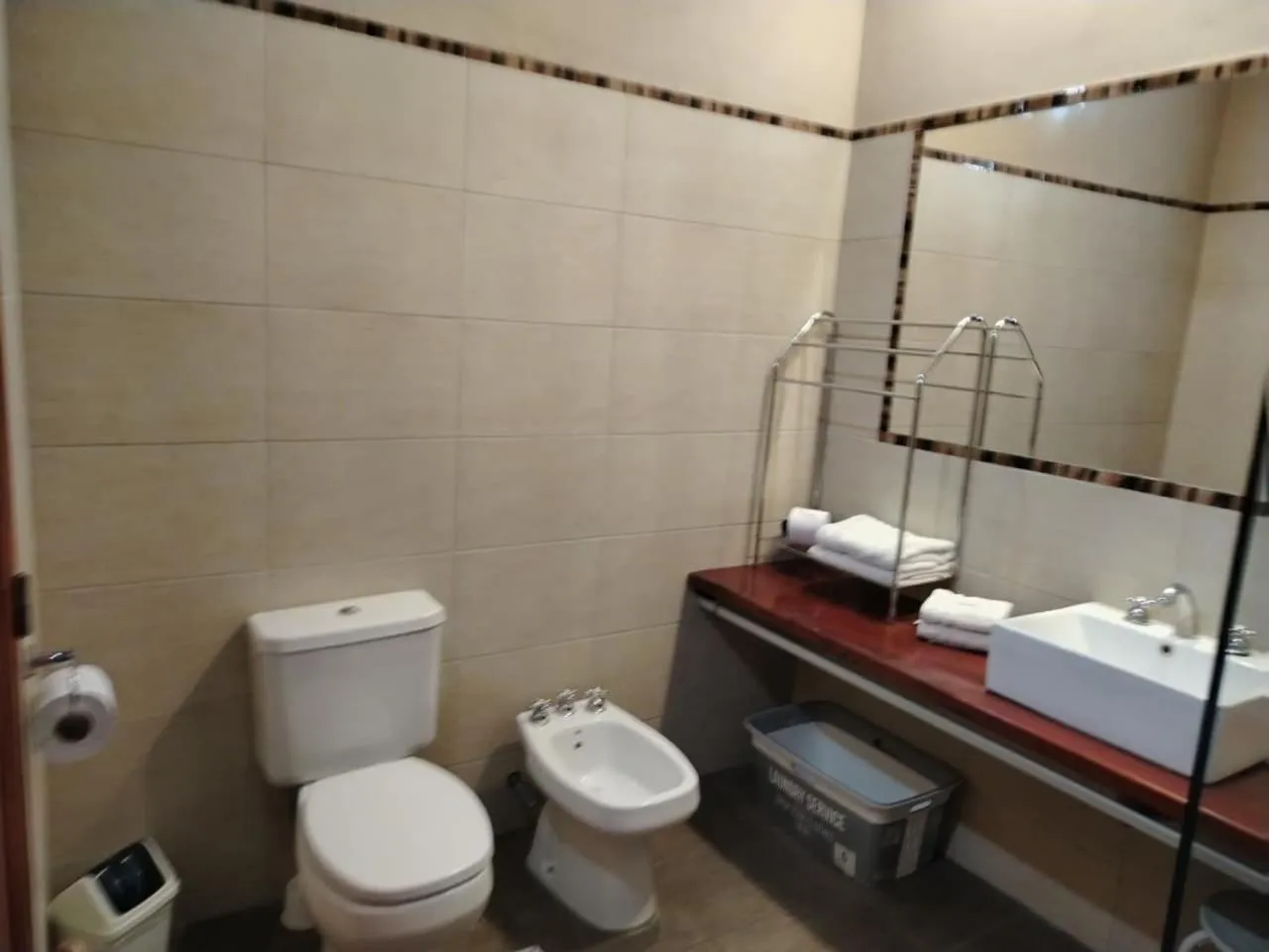 Bathroom in Posada Cavieres Wine Farm