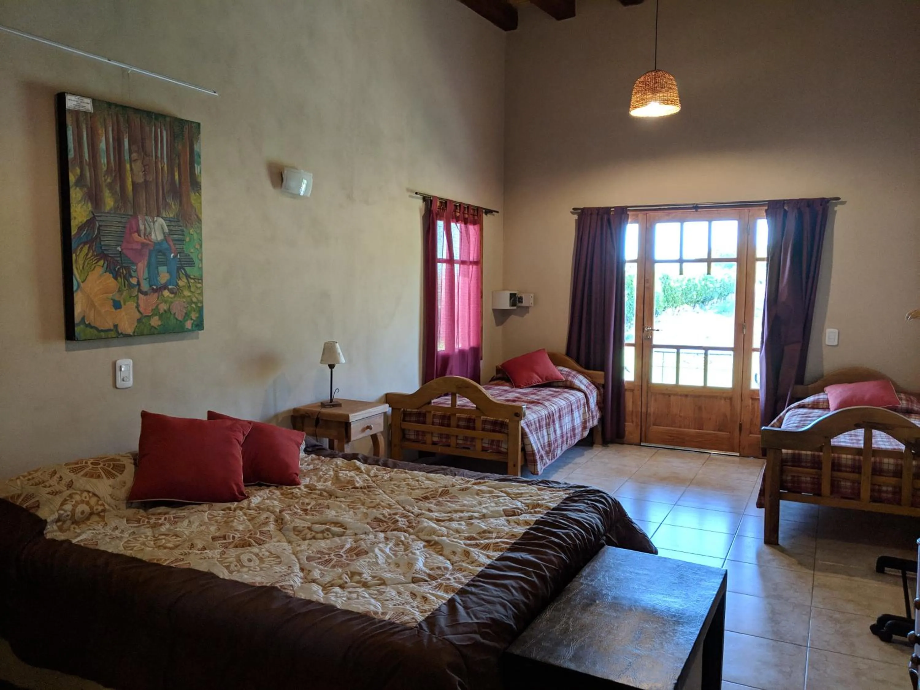 Photo of the whole room, Bed in Posada Cavieres Wine Farm