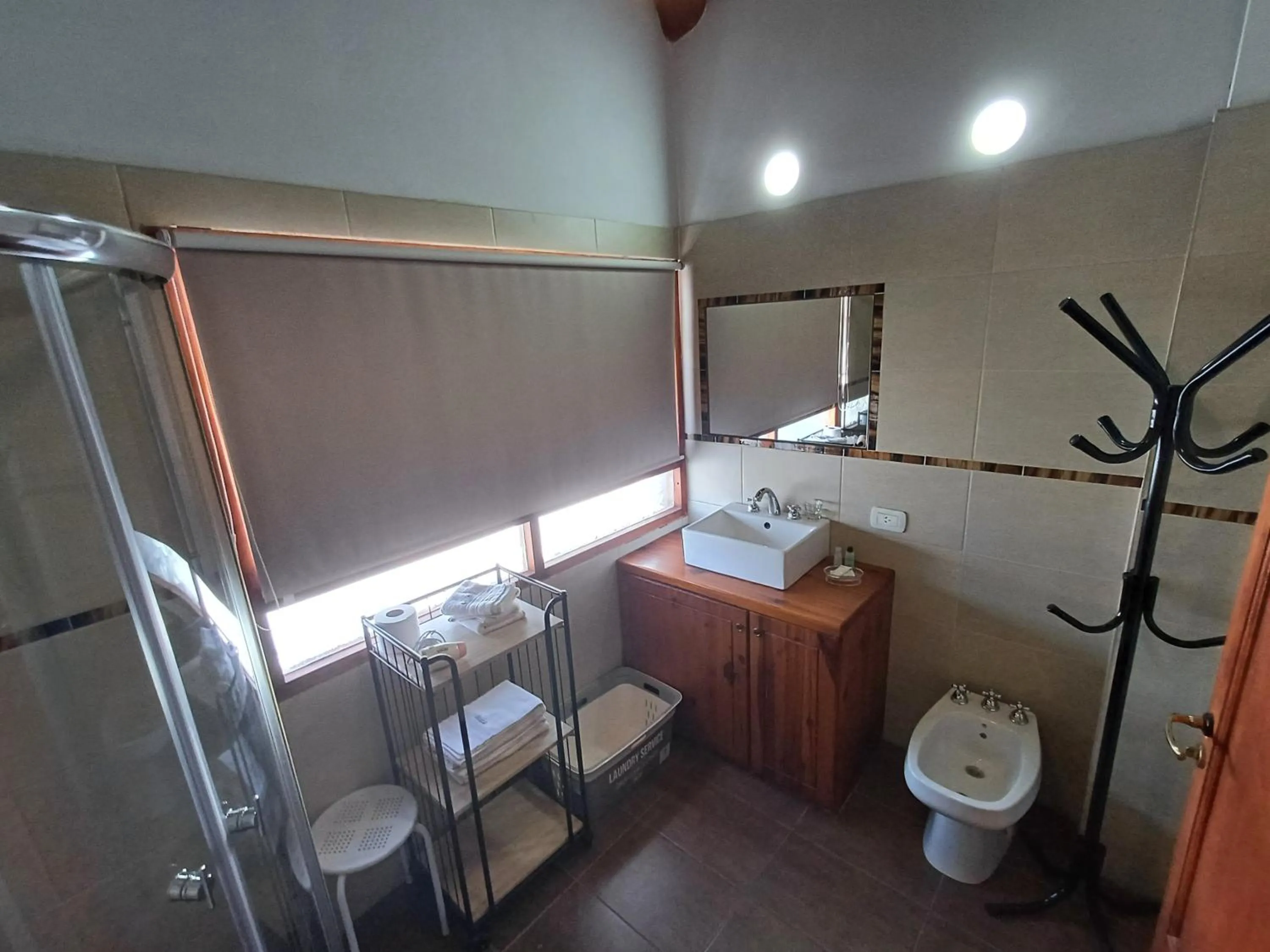 Shower in Posada Cavieres Wine Farm