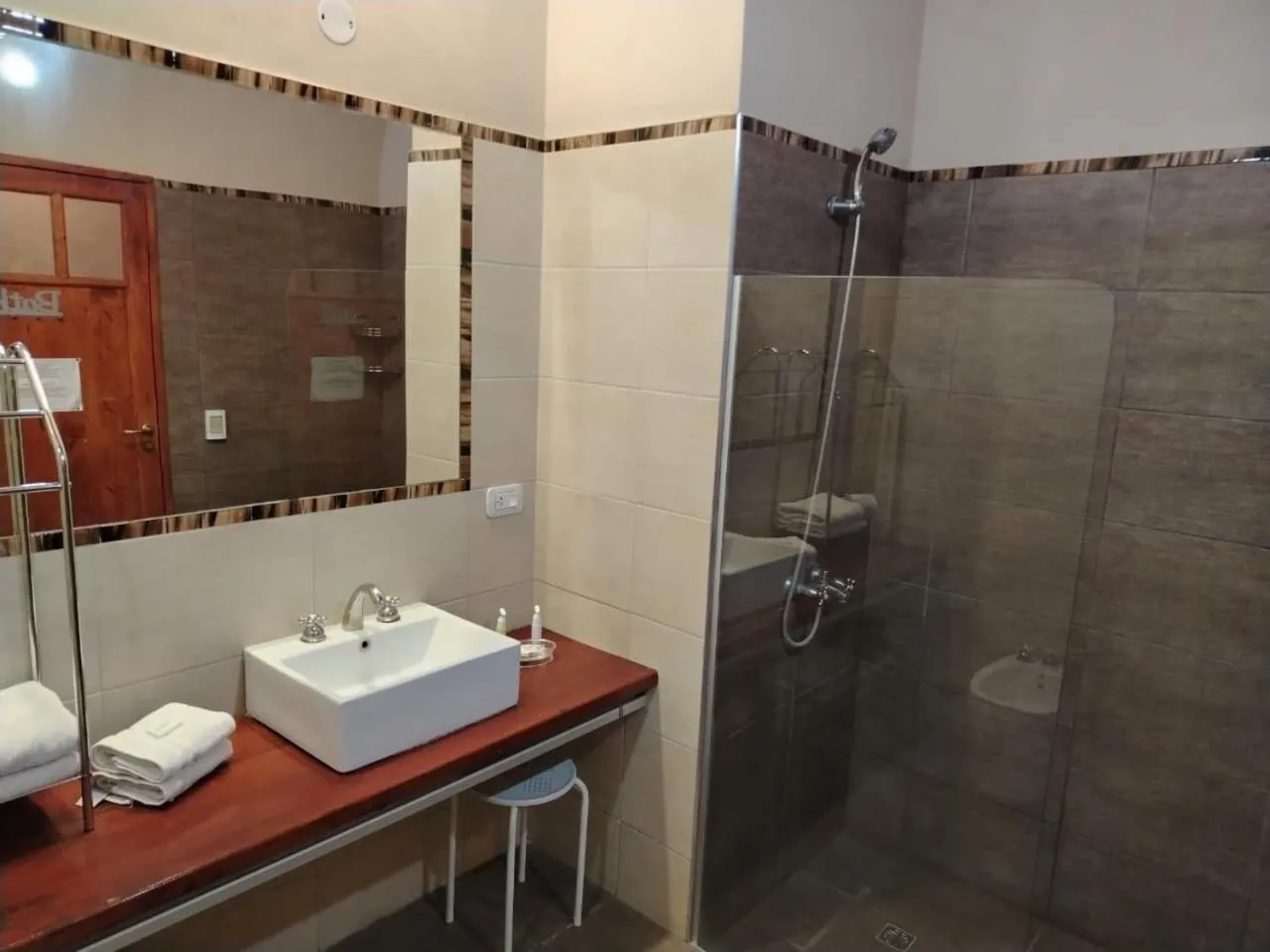 Shower in Posada Cavieres Wine Farm