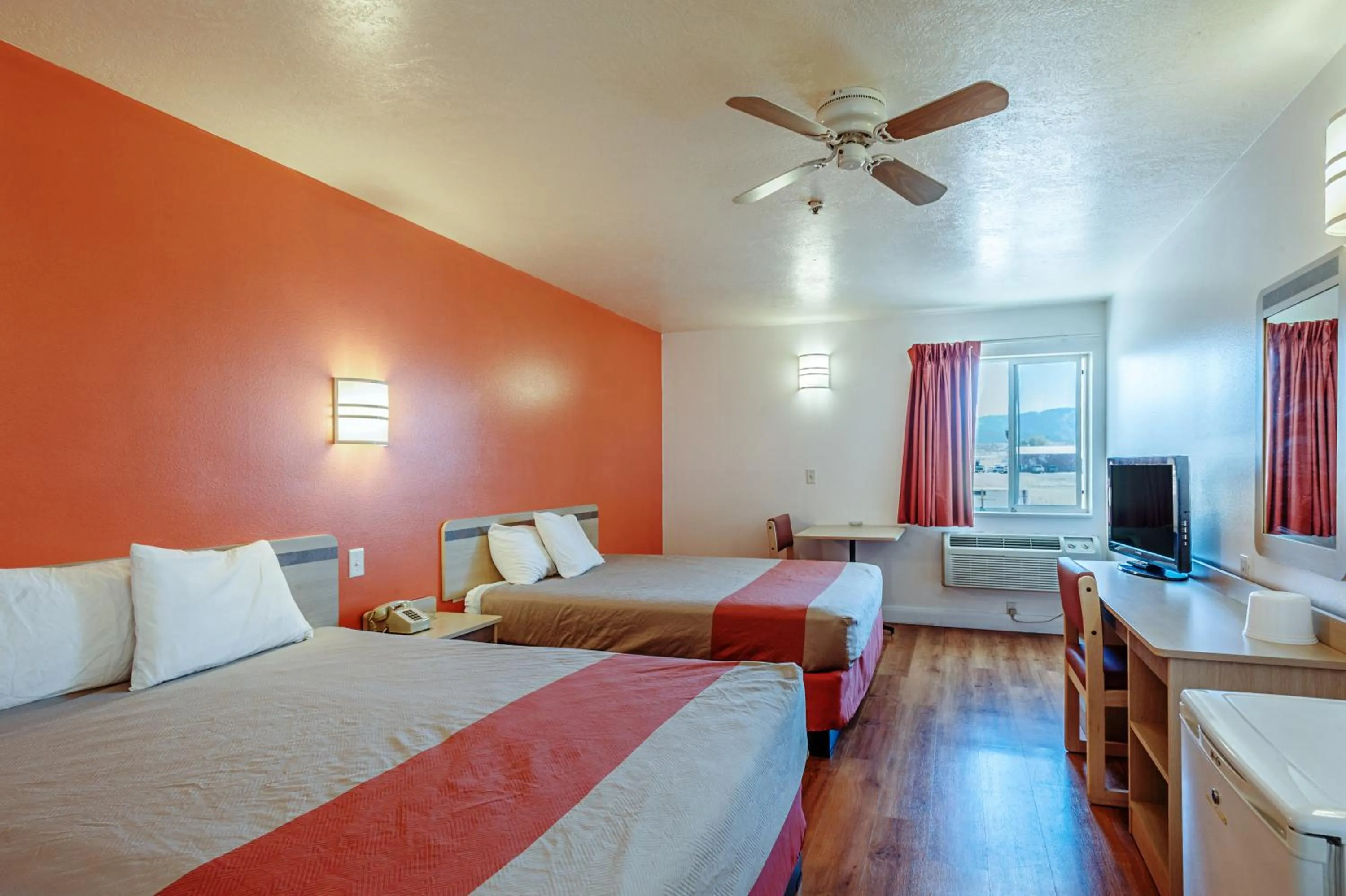 Bedroom, Bed in Motel 6-Beaver, UT