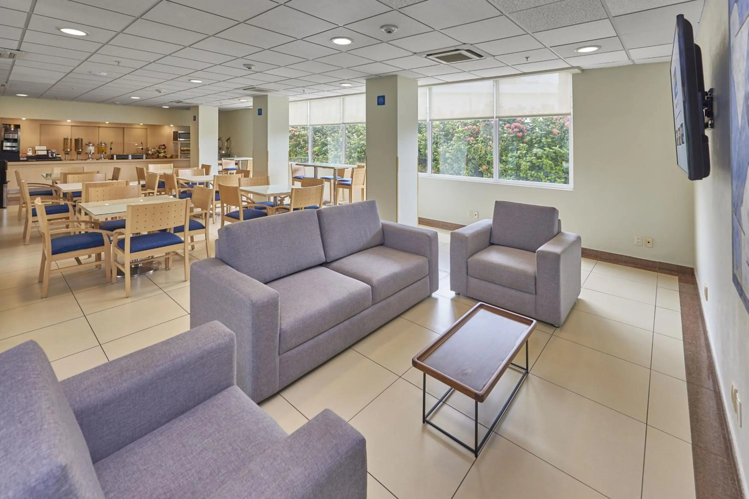 Living room in City Express by Marriott Culiacan