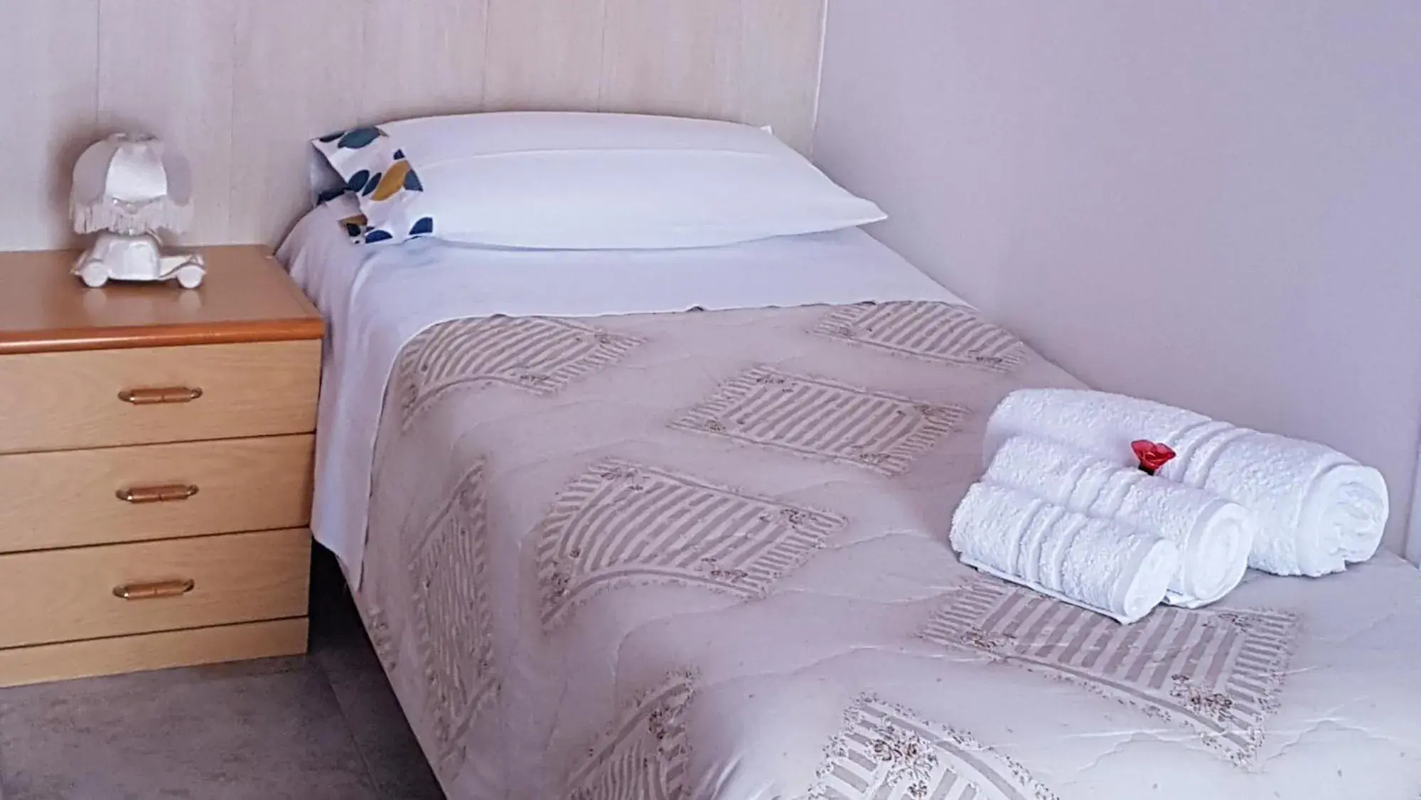 Single Room with Private Bathroom in B&B Regina Elena Single Room with Private Bathroom in B&B Regina Elena