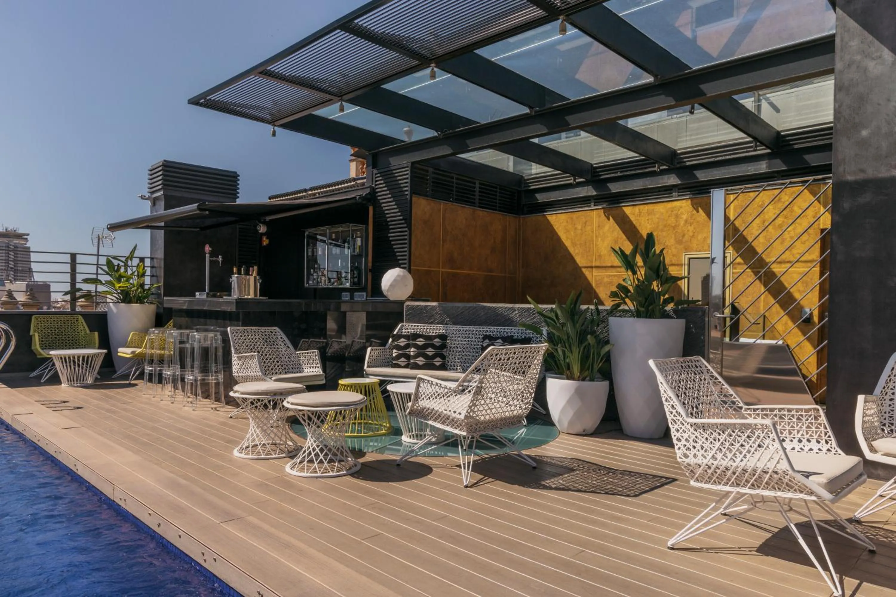 Swimming pool in Hotel Bagués, a Small Luxury Hotel of the World