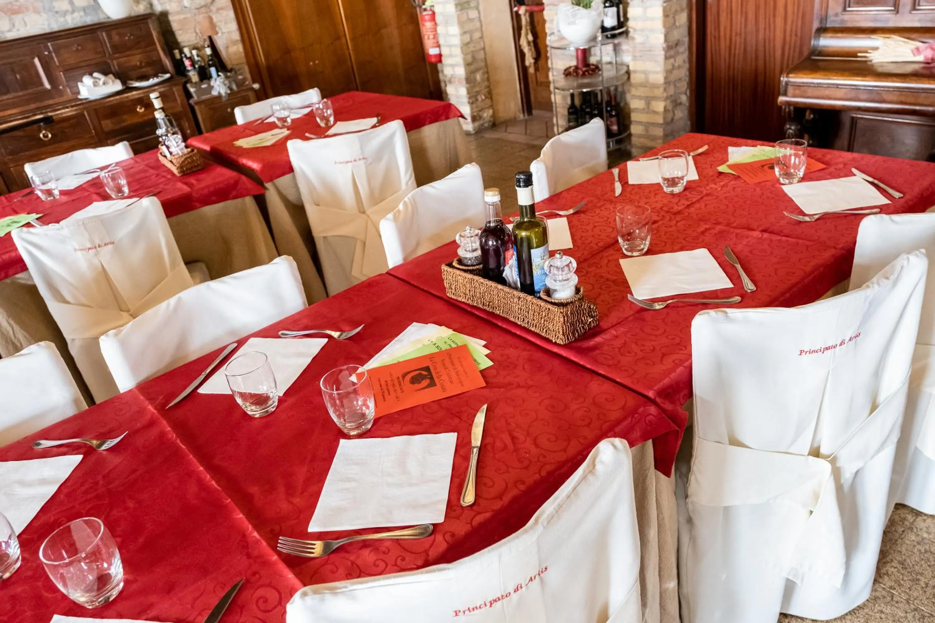 Restaurant/places to eat in Principato Di Ariis Hotel 3 stelle Room Only