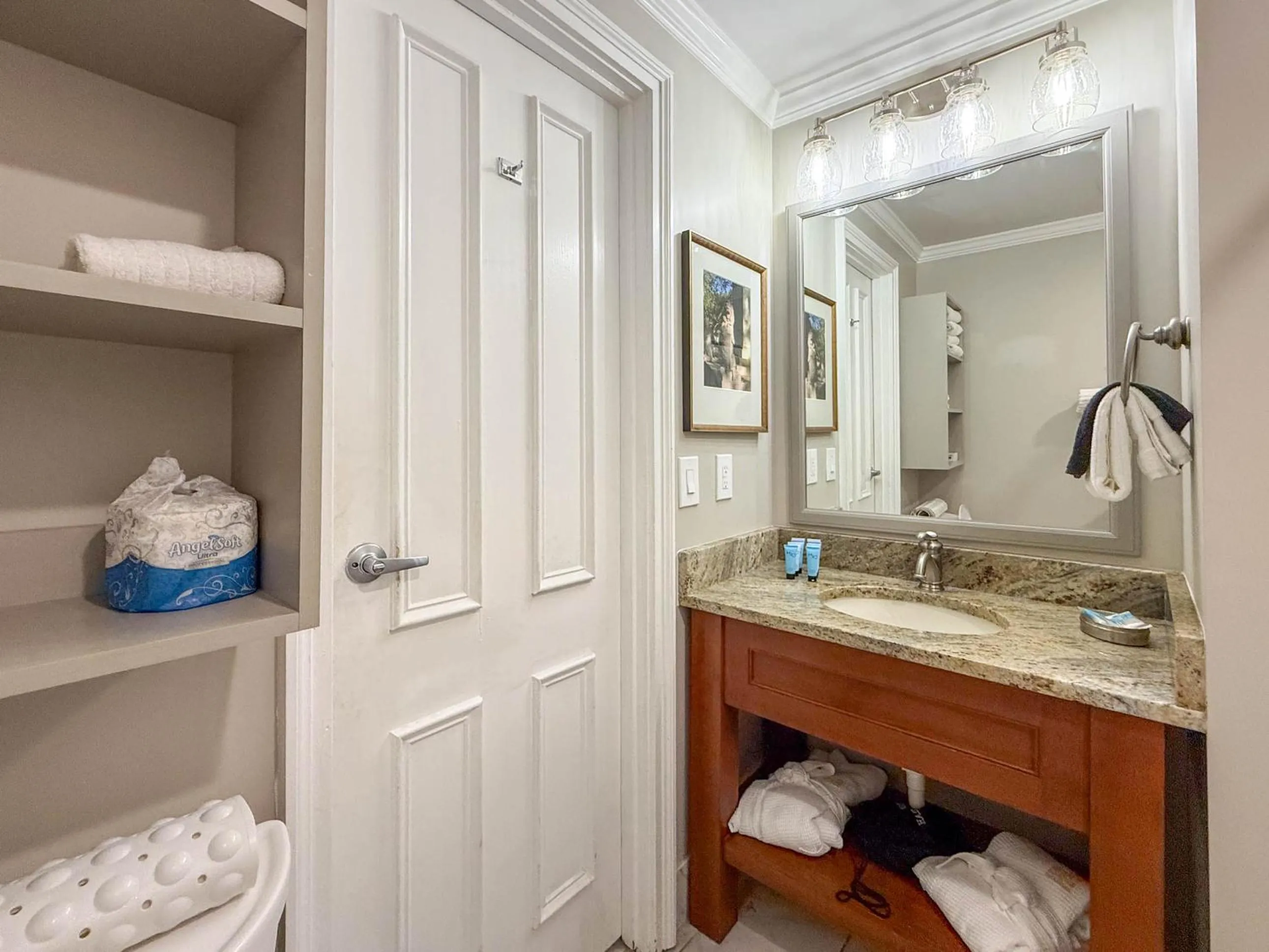 Bathroom in East Bay Inn, Historic Inns of Savannah Collection