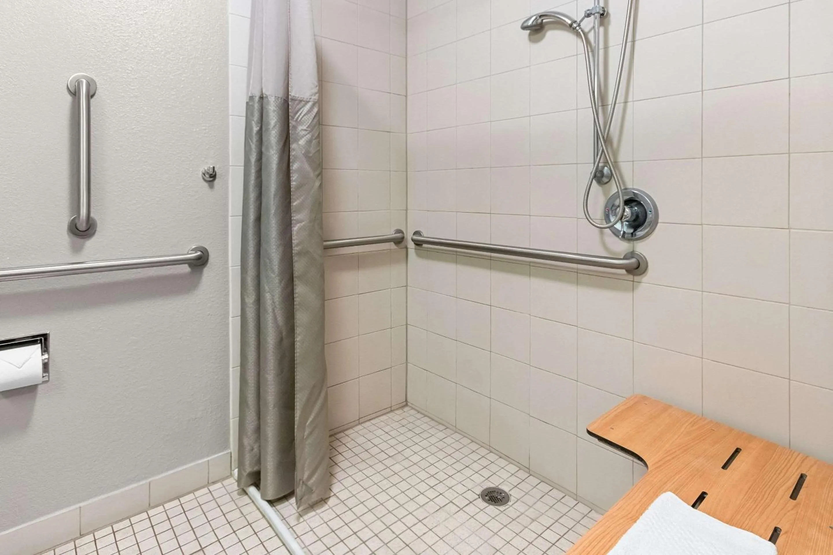 Bedroom in Econo Lodge