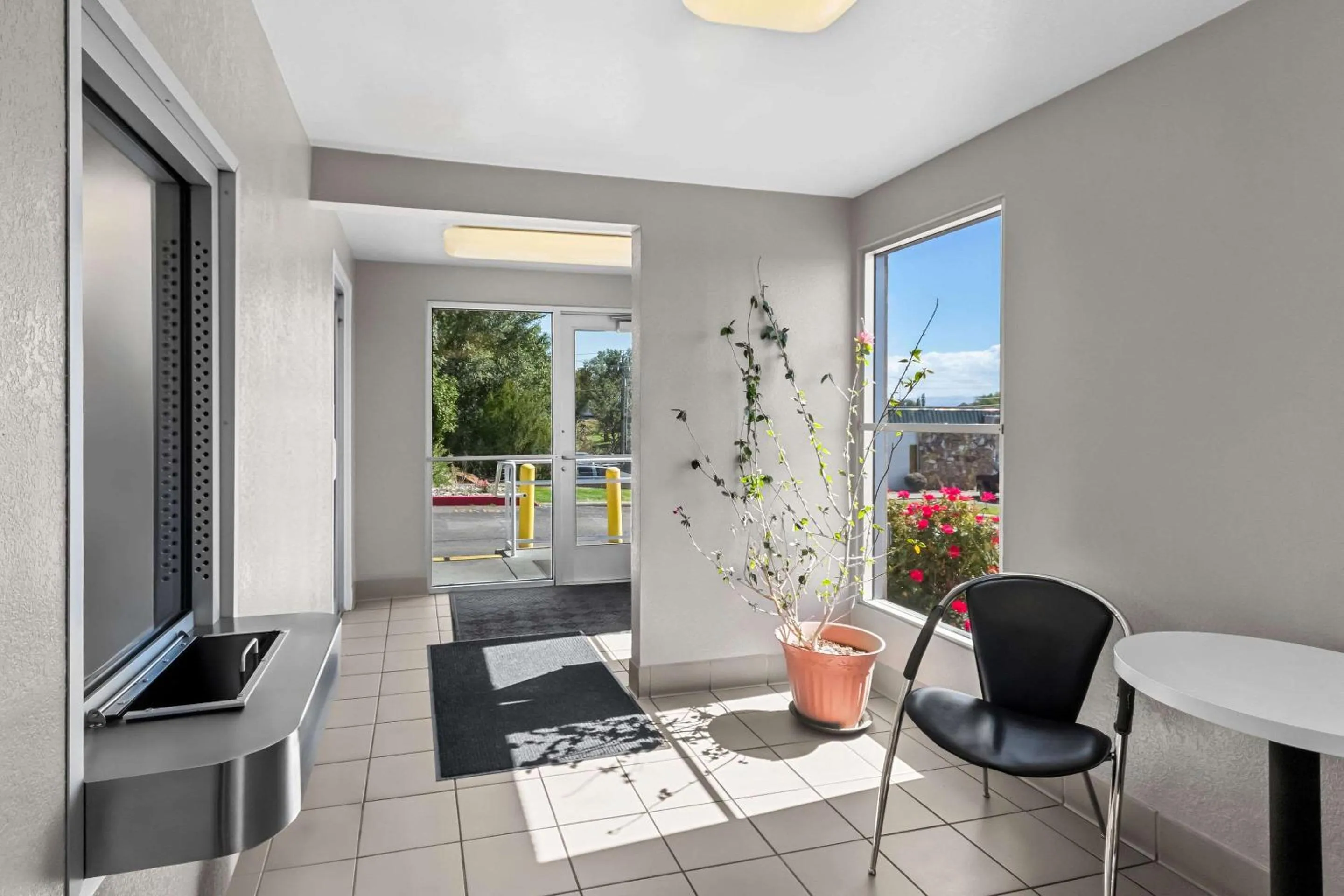 Lobby or reception in Econo Lodge