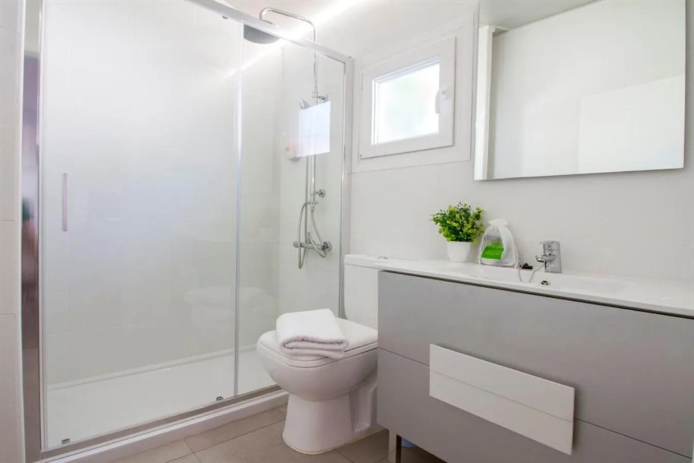 Bathroom in Alannia Guardamar
