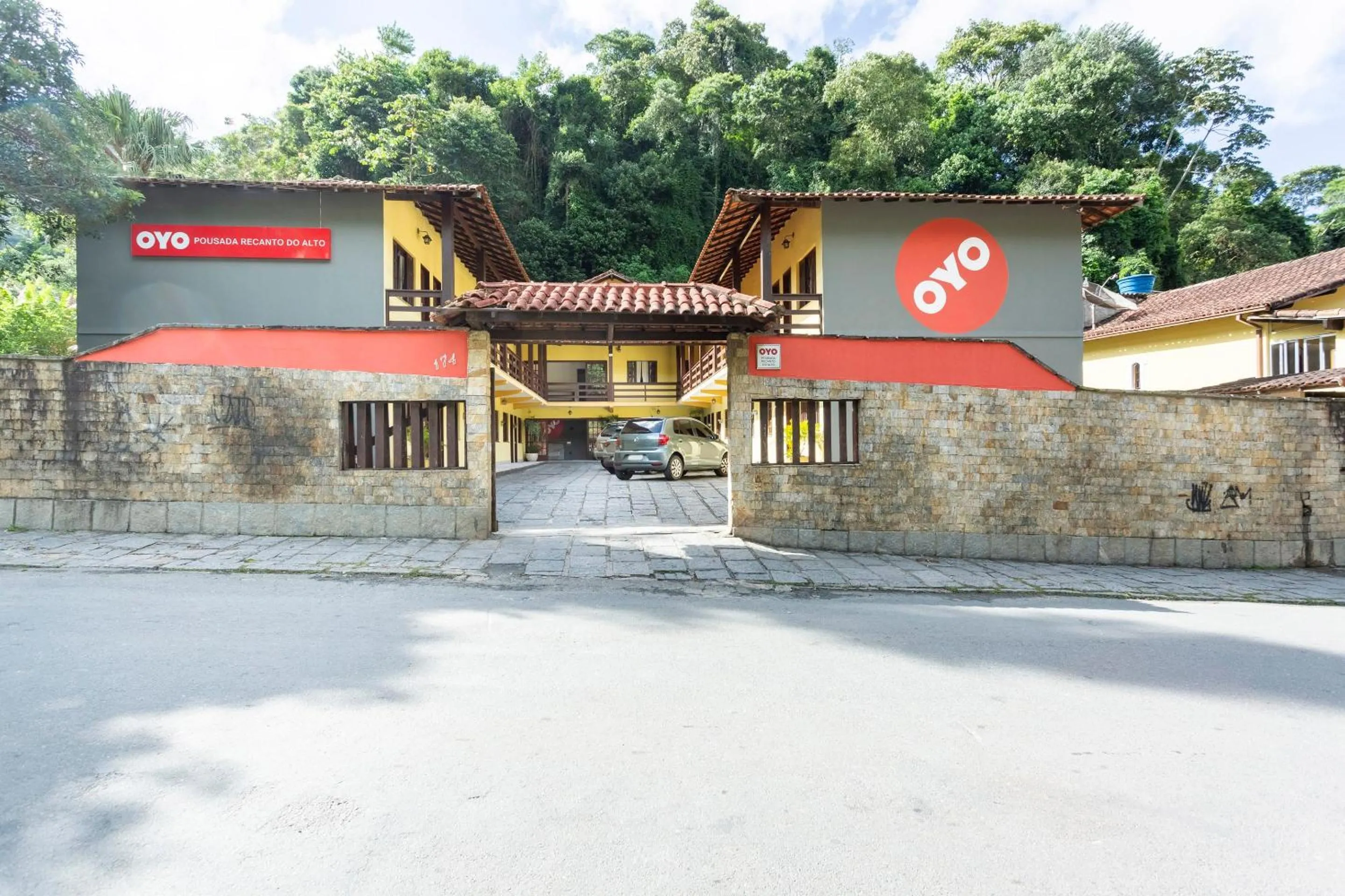 Facade/entrance in OYO Hotel Recanto Do Alto, Teresópolis