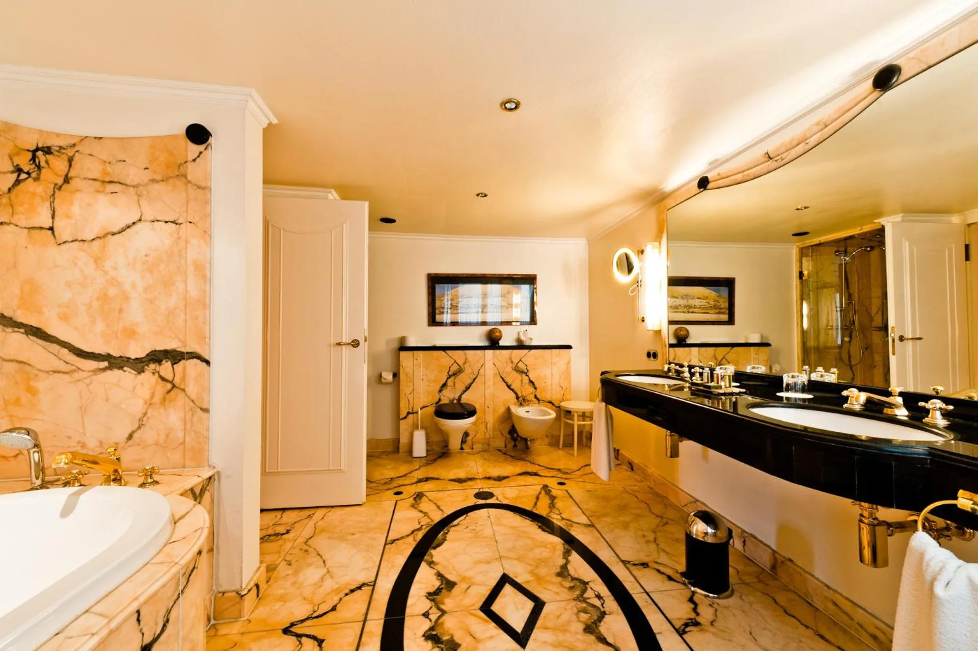 Bathroom in Hotel Kronenschlösschen