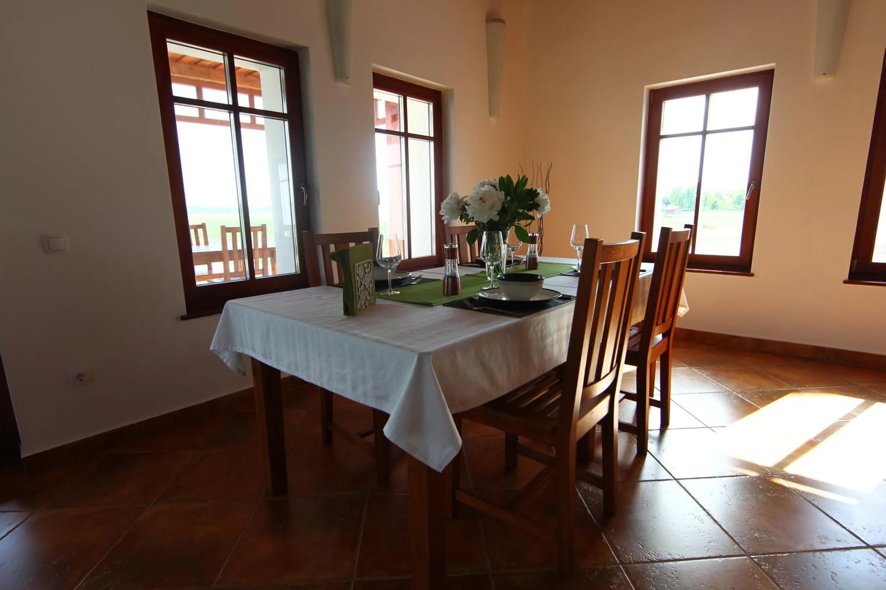 Restaurant/places to eat in Bibic Nature Lodge