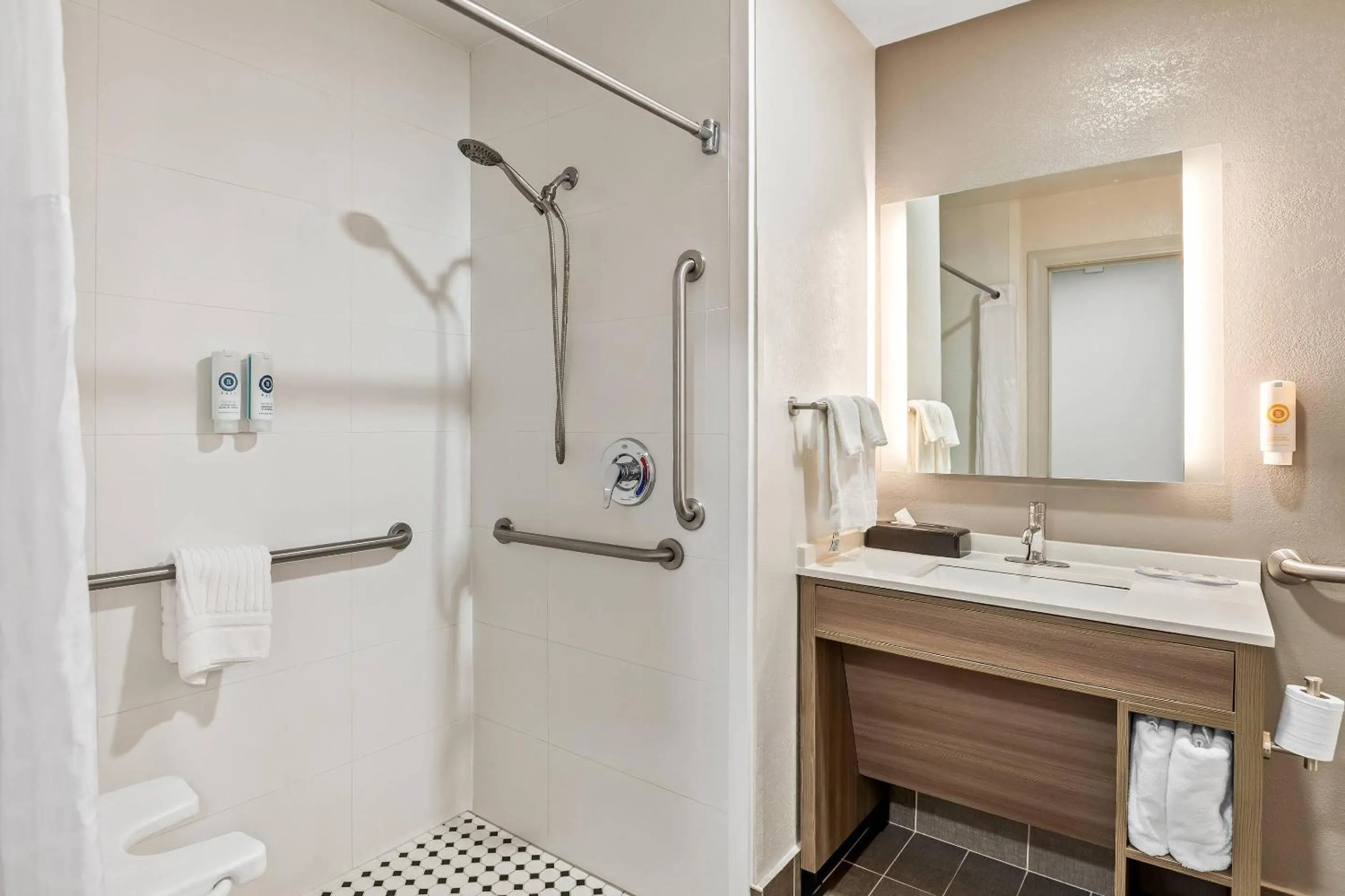 Bedroom in Comfort Inn Emporia