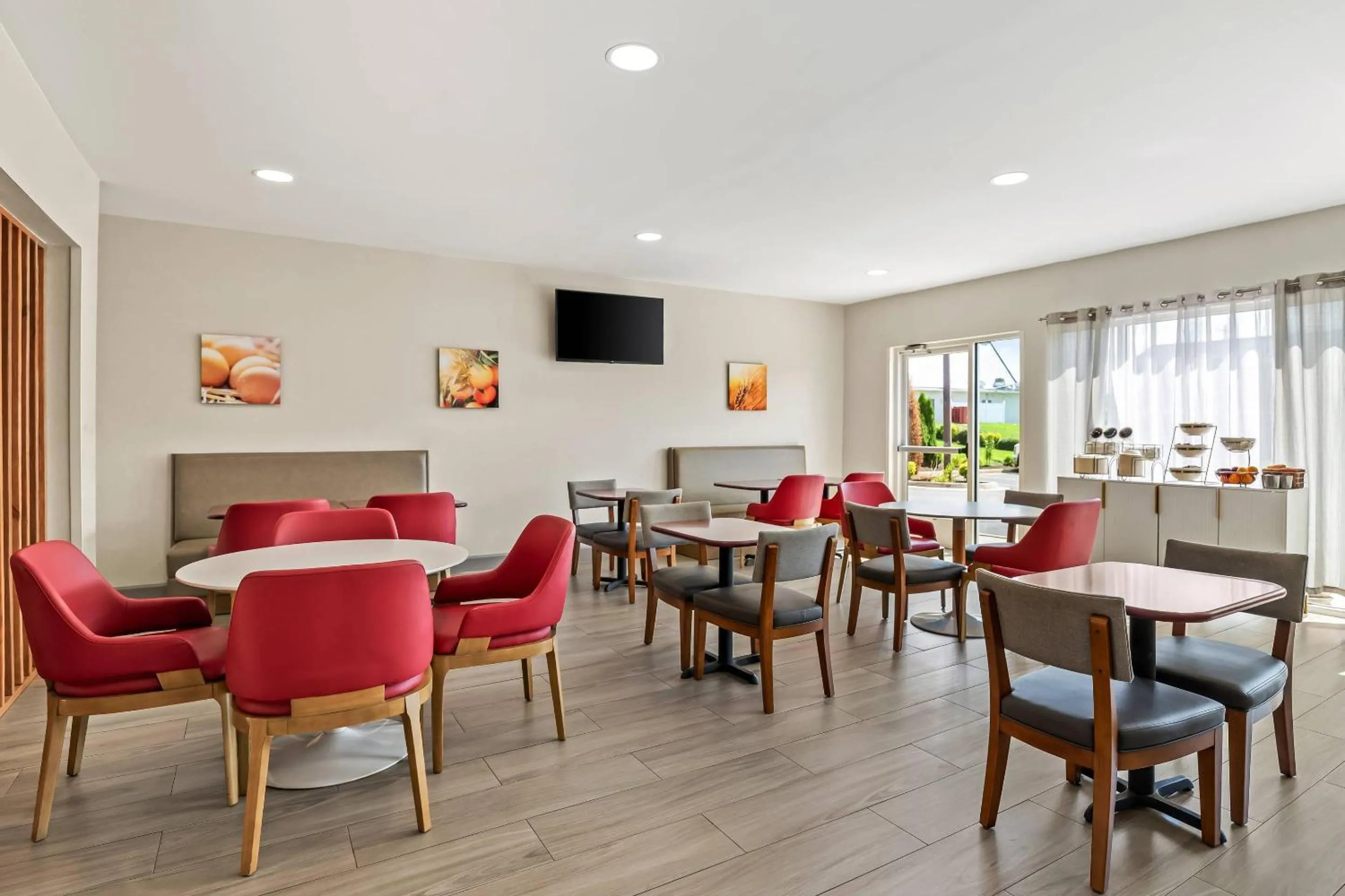 Breakfast in Comfort Inn Emporia