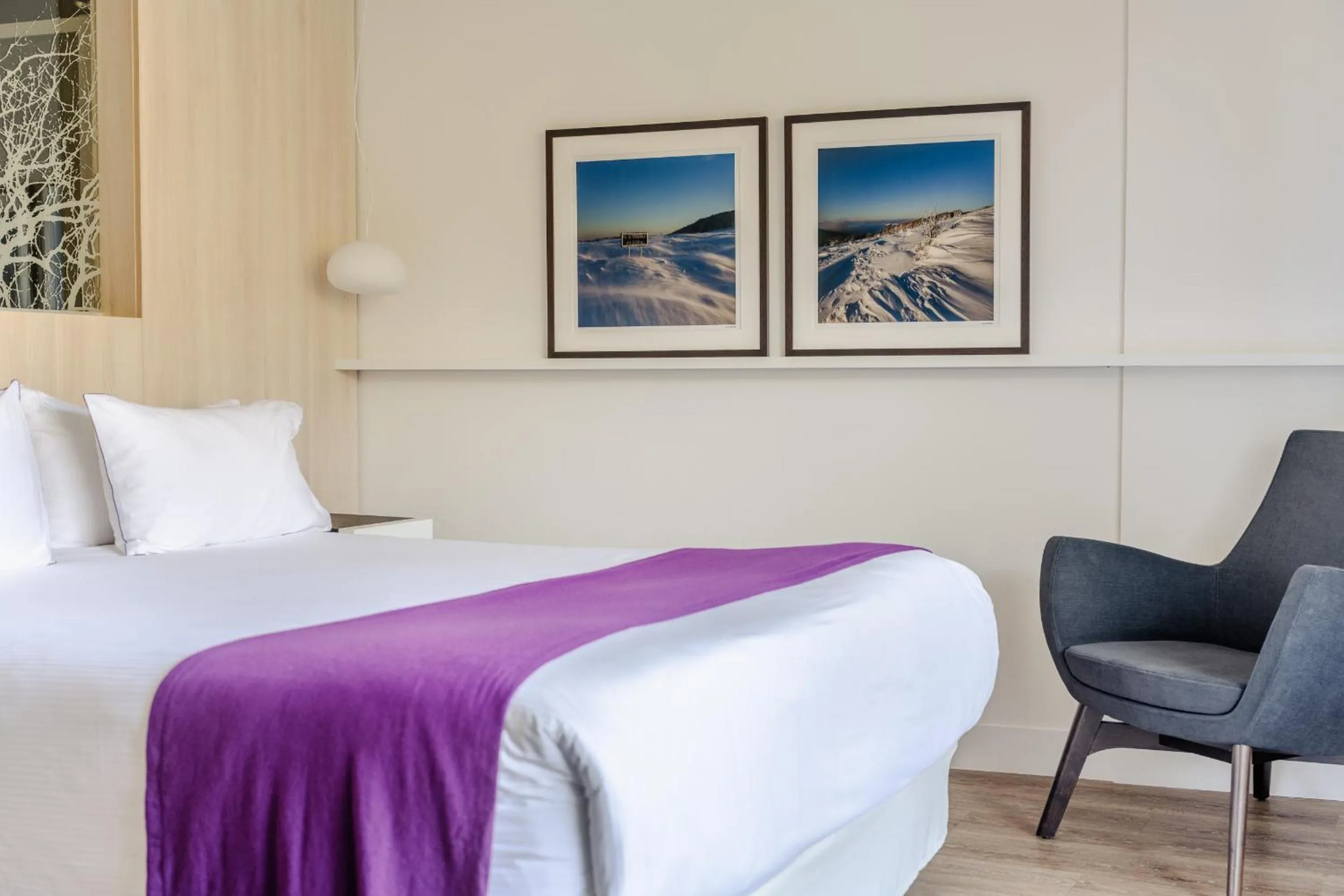 Bed in Eau Thermale Avène l'hôtel