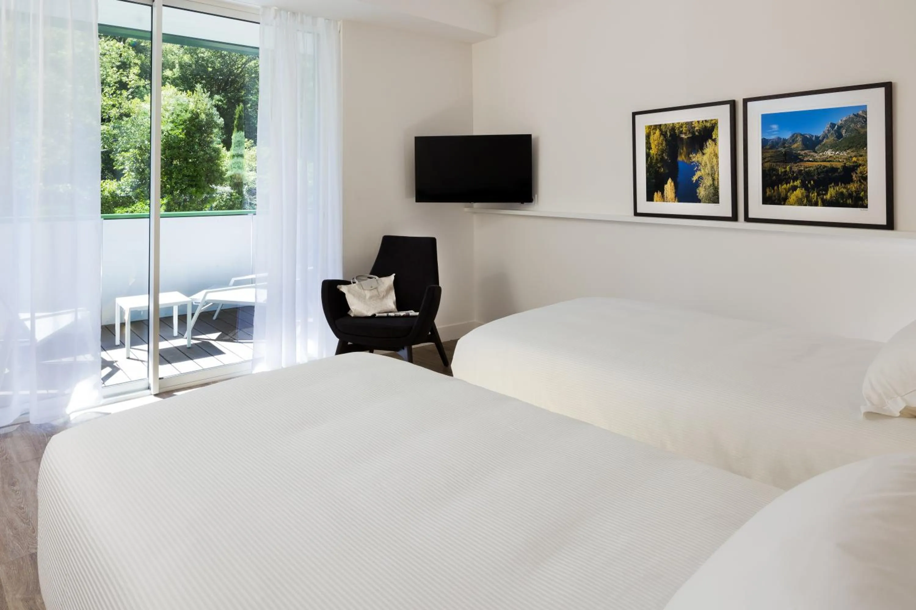 Bedroom, Bed in Eau Thermale Avène l'hôtel