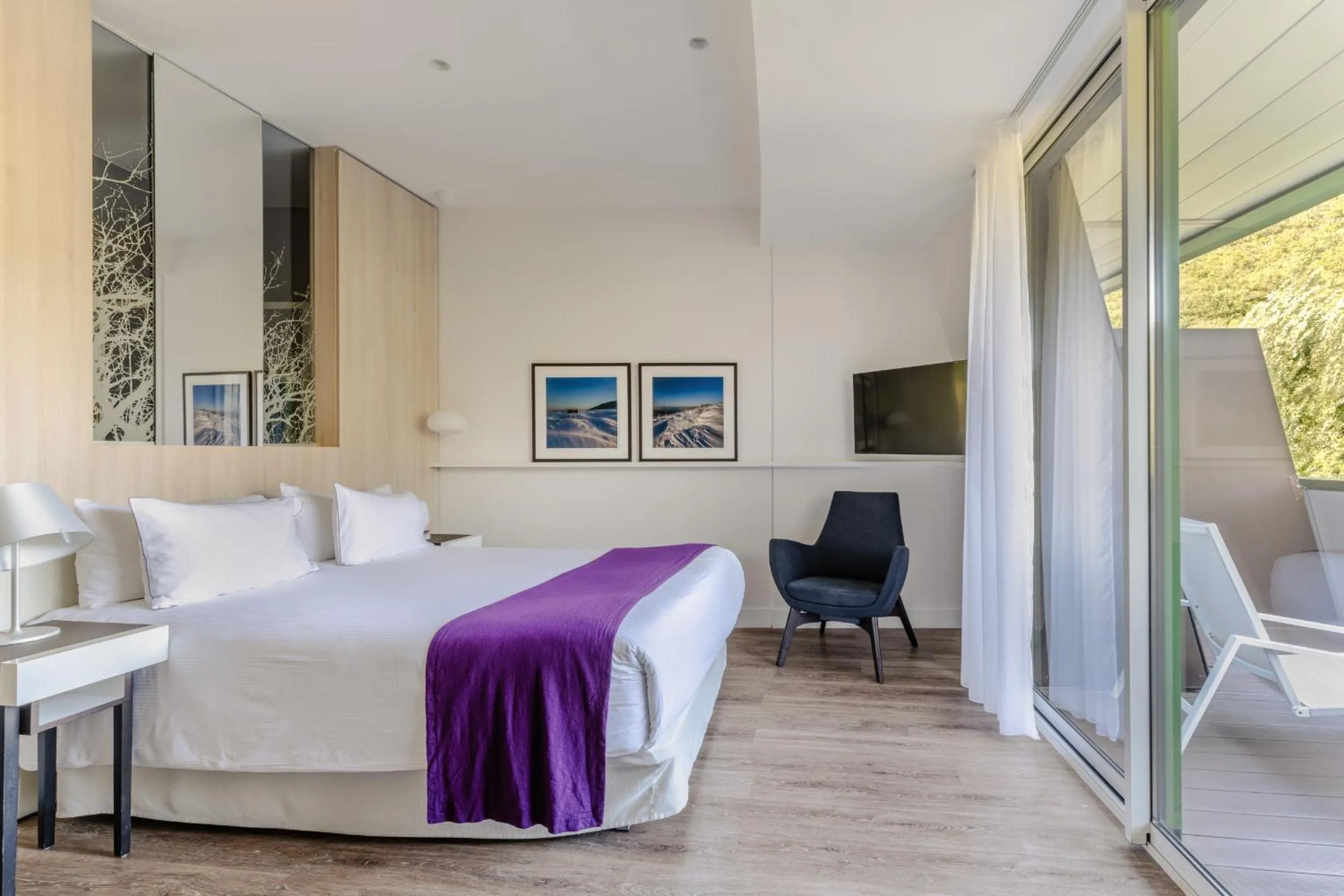 Bed in Eau Thermale Avène l'hôtel