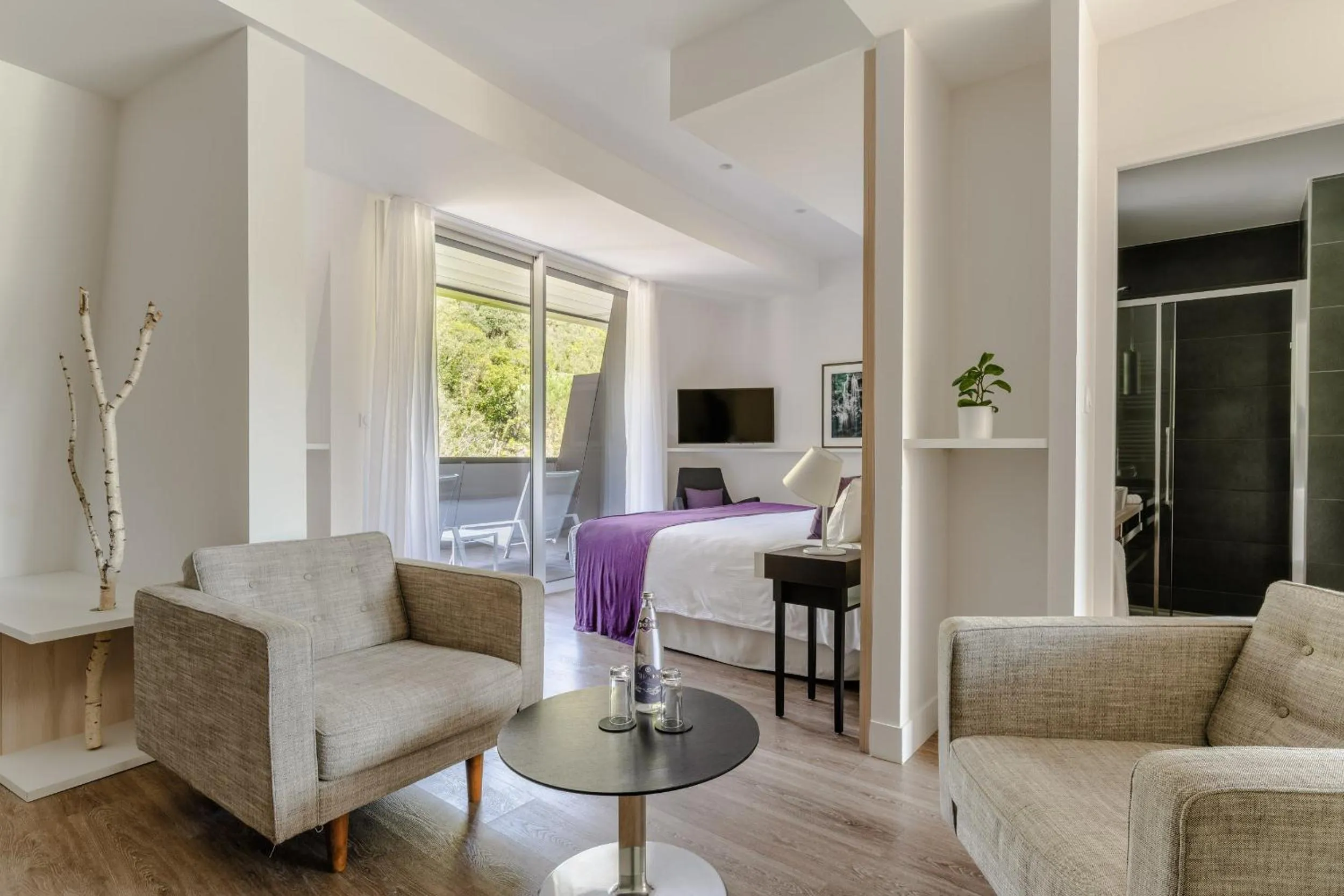 Bed in Eau Thermale Avène l'hôtel