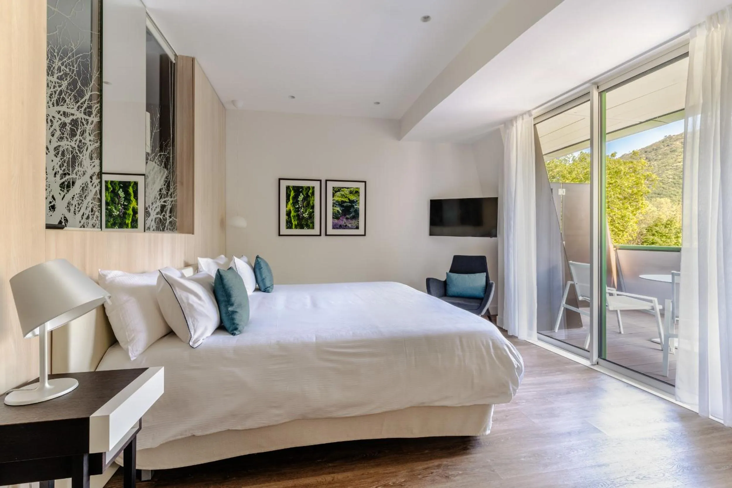 Bed in Eau Thermale Avène l'hôtel