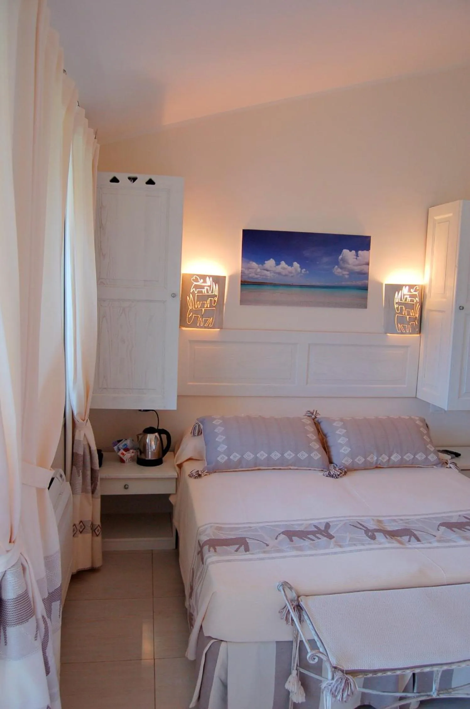 Photo of the whole room, Bed in Hotel Budoni Beach