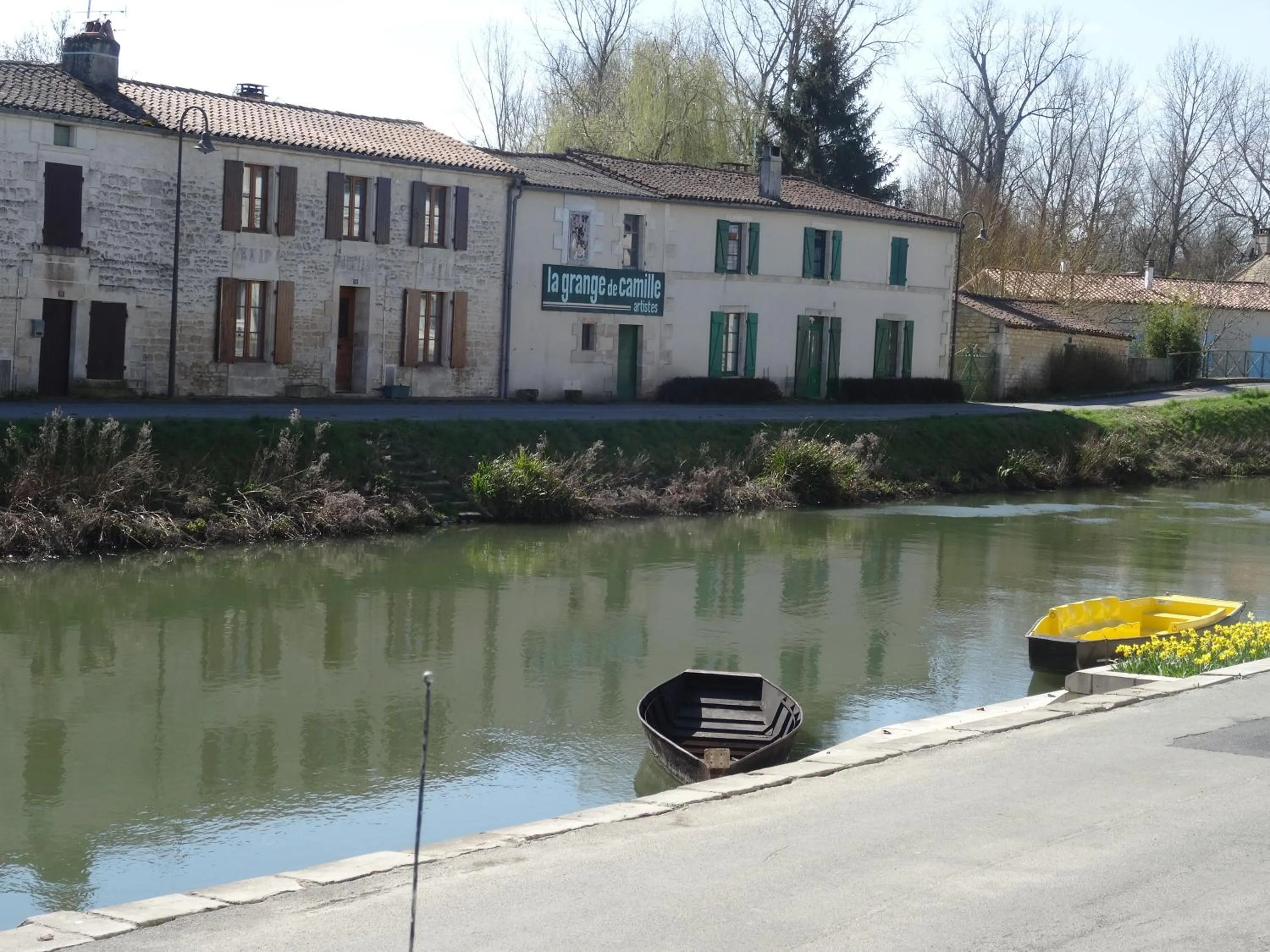 Property building in Hotel Au Marais
