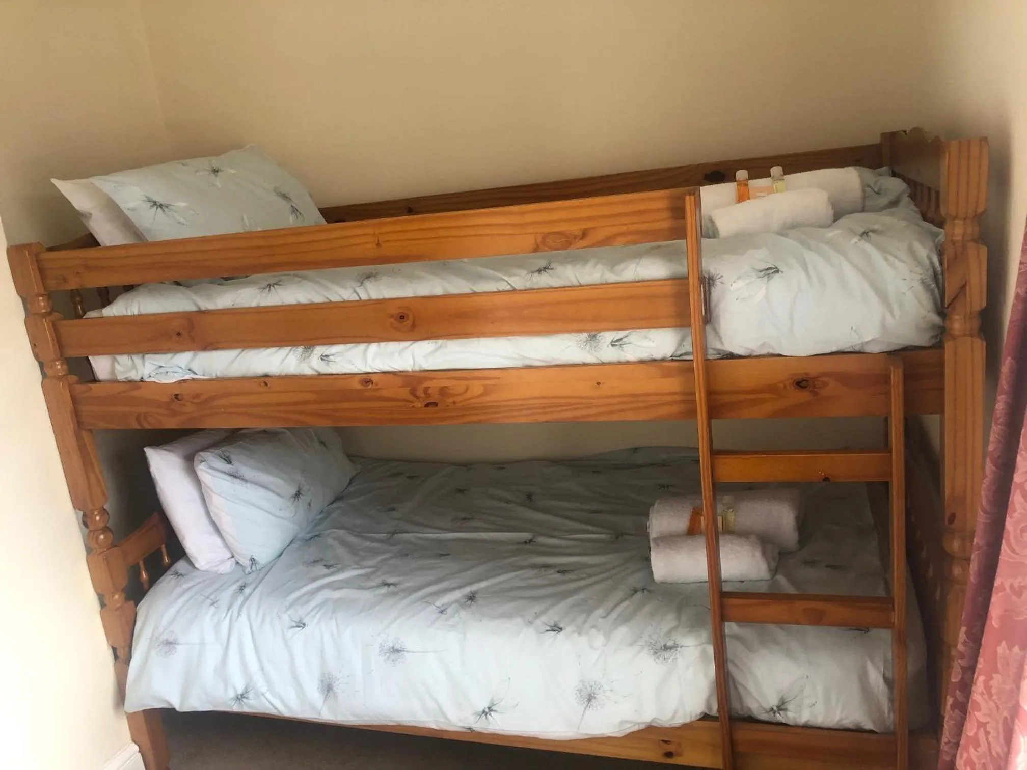 Bedroom in Wayfarer Inn