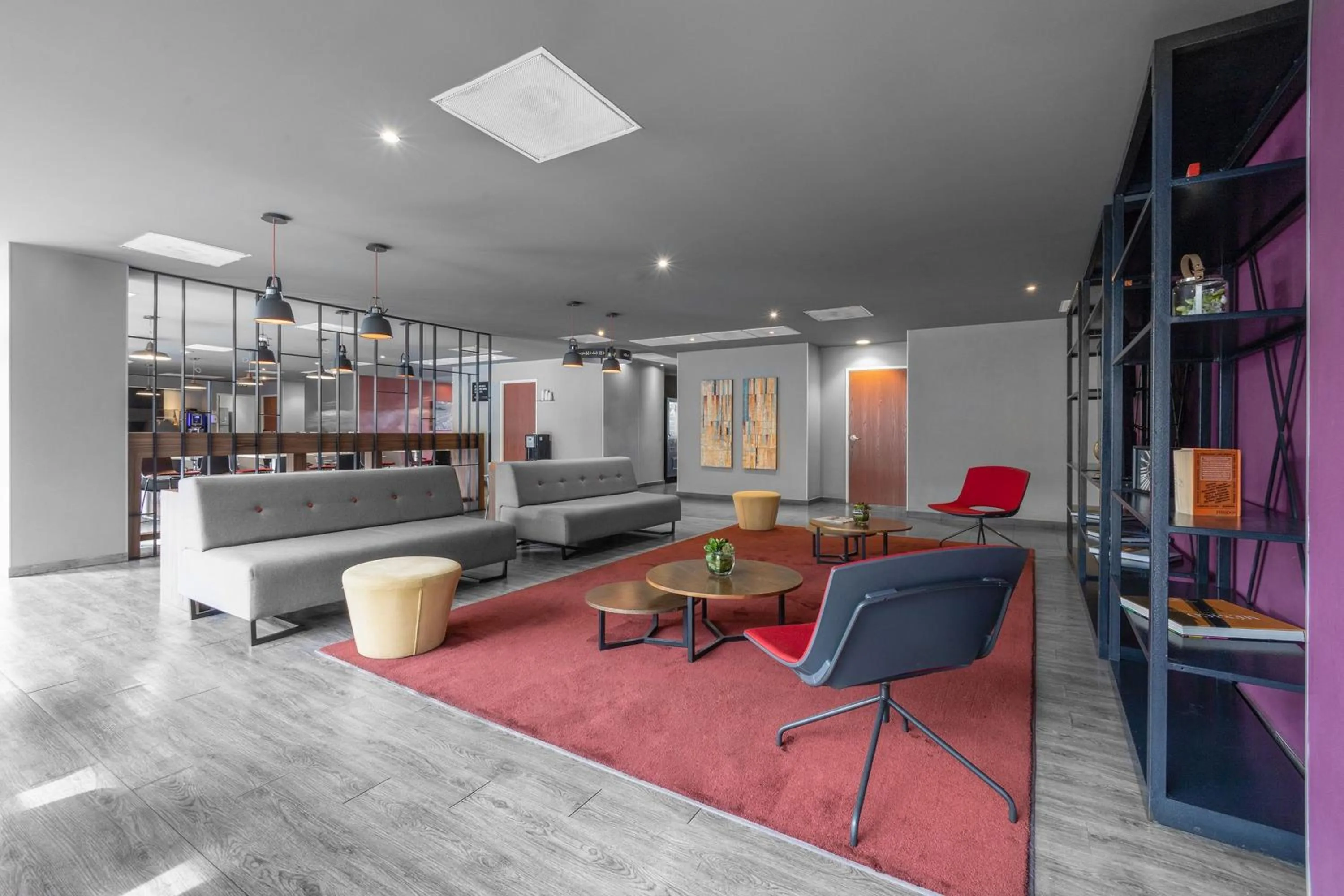 Lobby or reception in City Express Plus by Marriott Guadalajara Expo