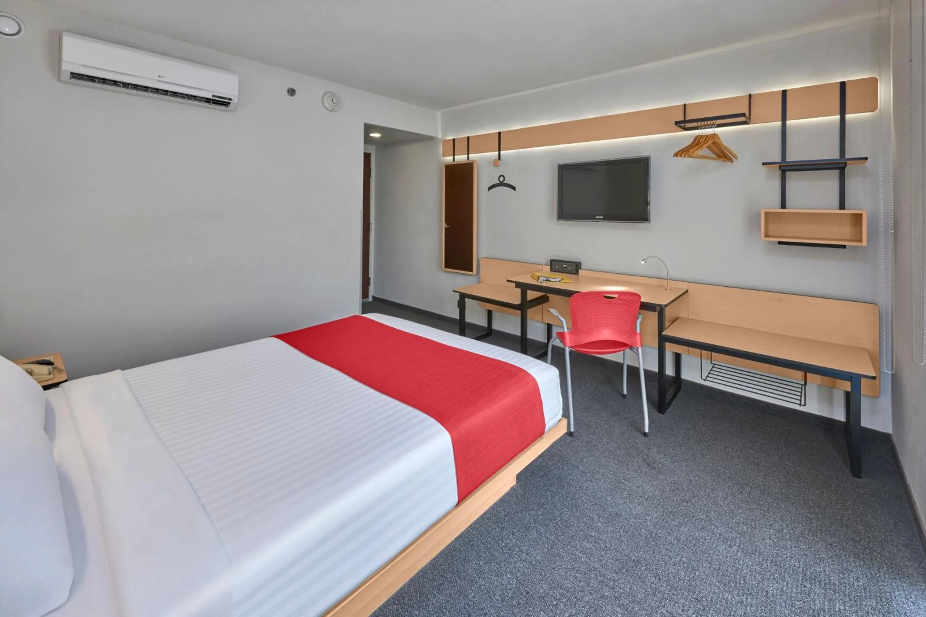 Bedroom, Bed in City Express Plus by Marriott Guadalajara Expo