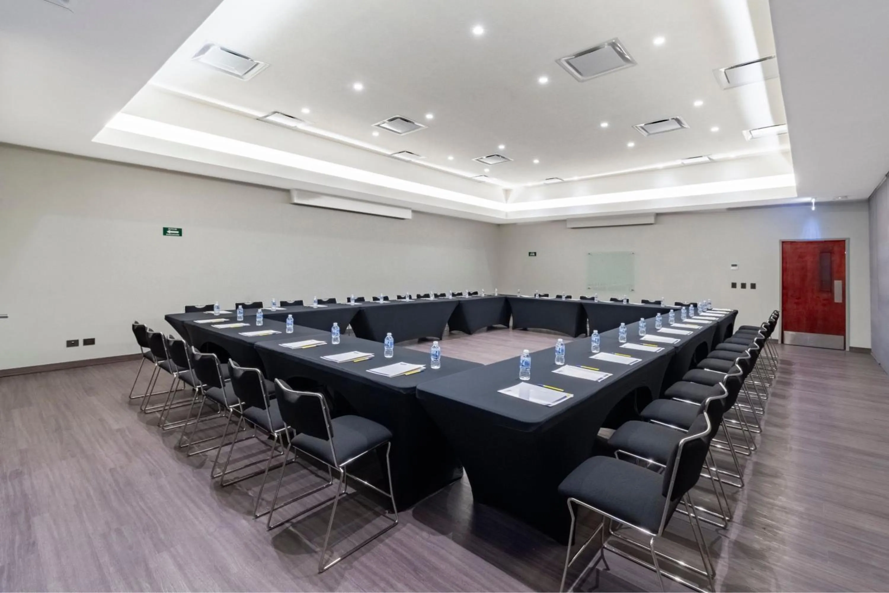 Meeting/conference room in City Express by Marriott Hermosillo