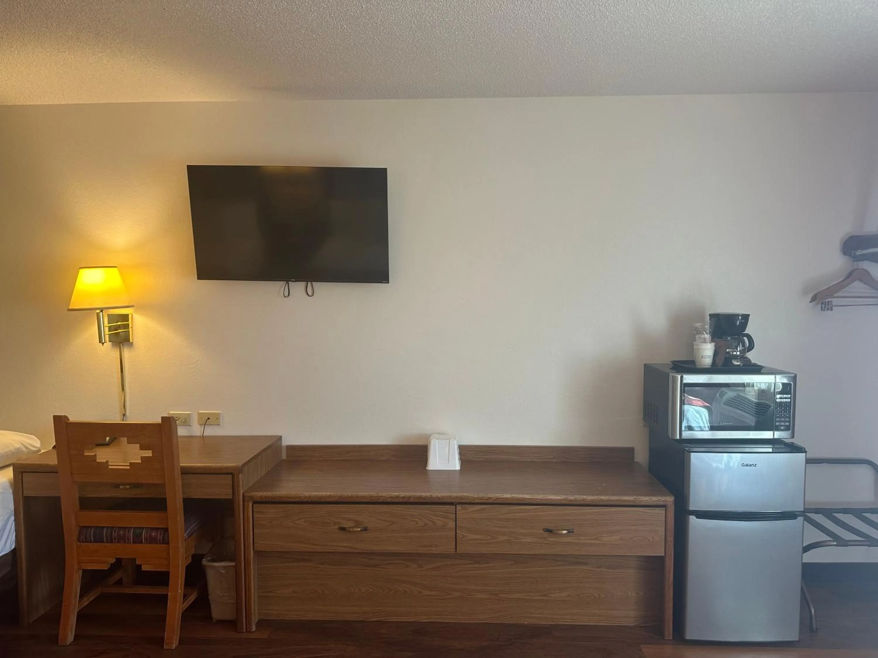 TV and multimedia in Super 8 by Wyndham Las Vegas