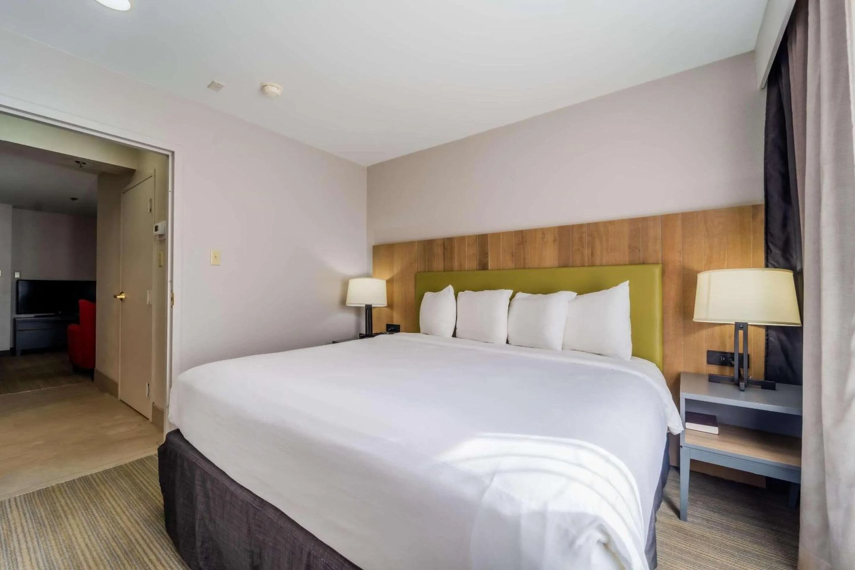 Bedroom, Bed in Country Inn & Suites by Radisson, Richmond I-95 South, VA