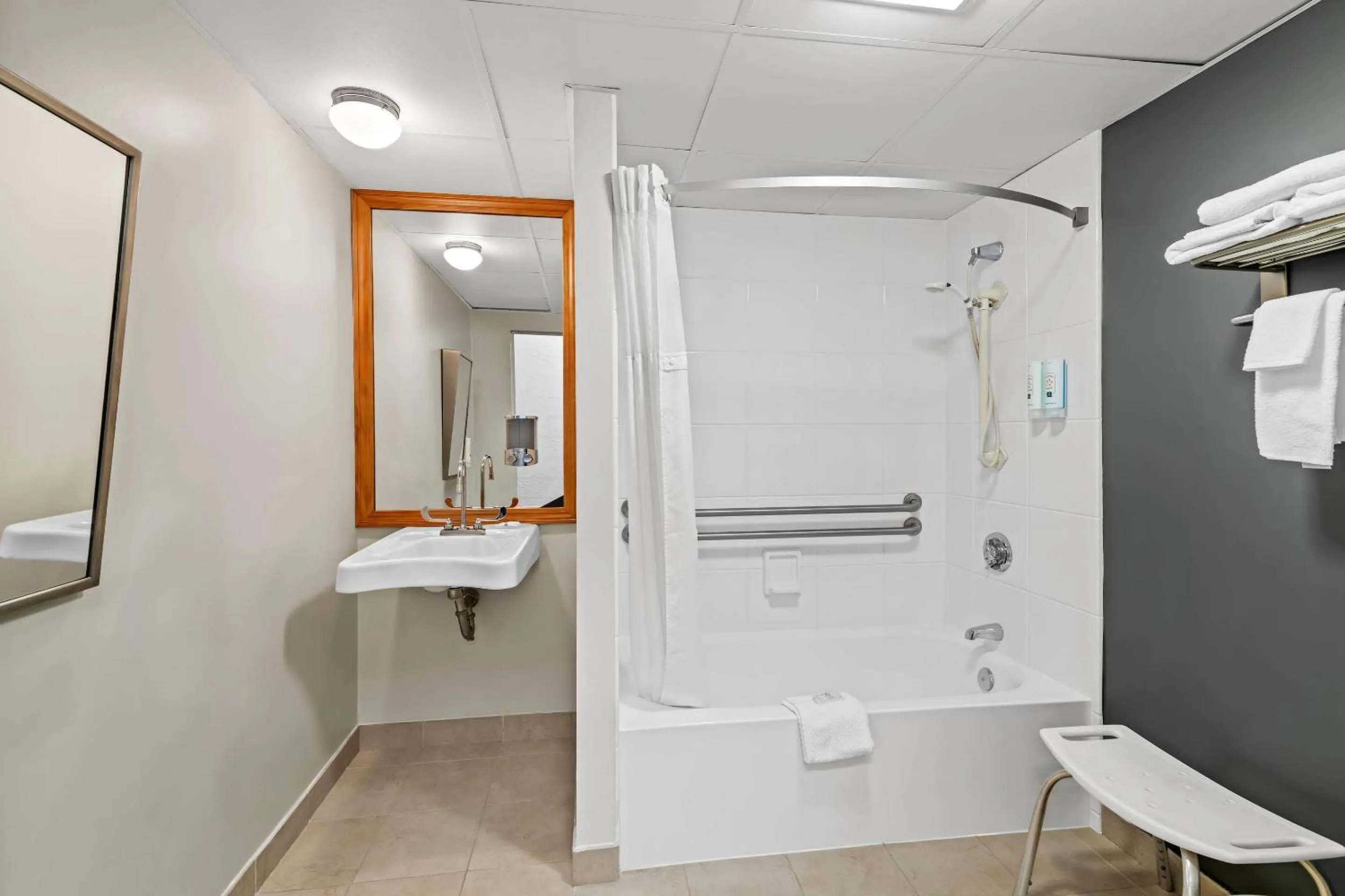 Bedroom in Quality Inn Bangor Airport