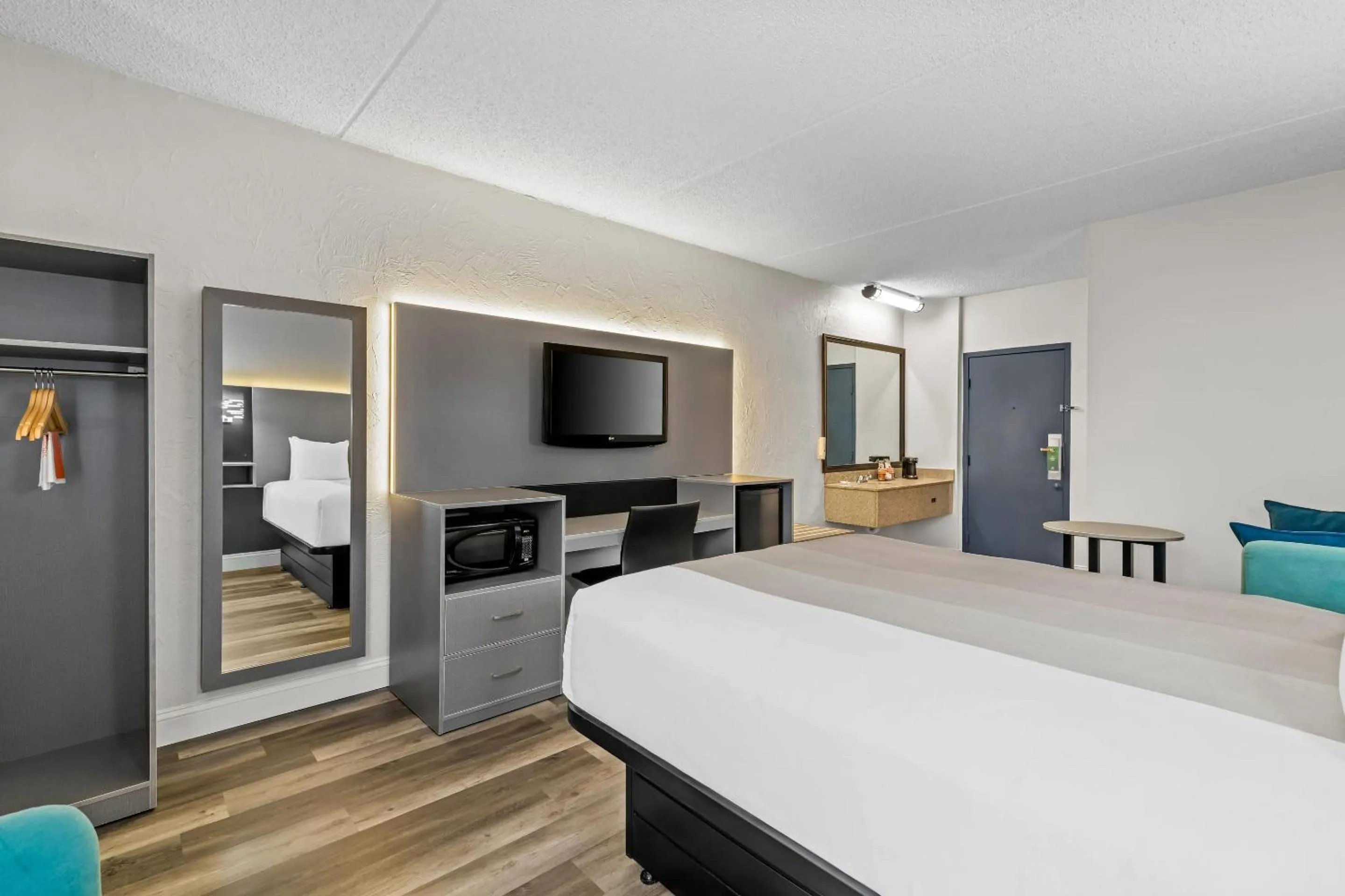 Bedroom, Bed in Quality Inn Bangor Airport