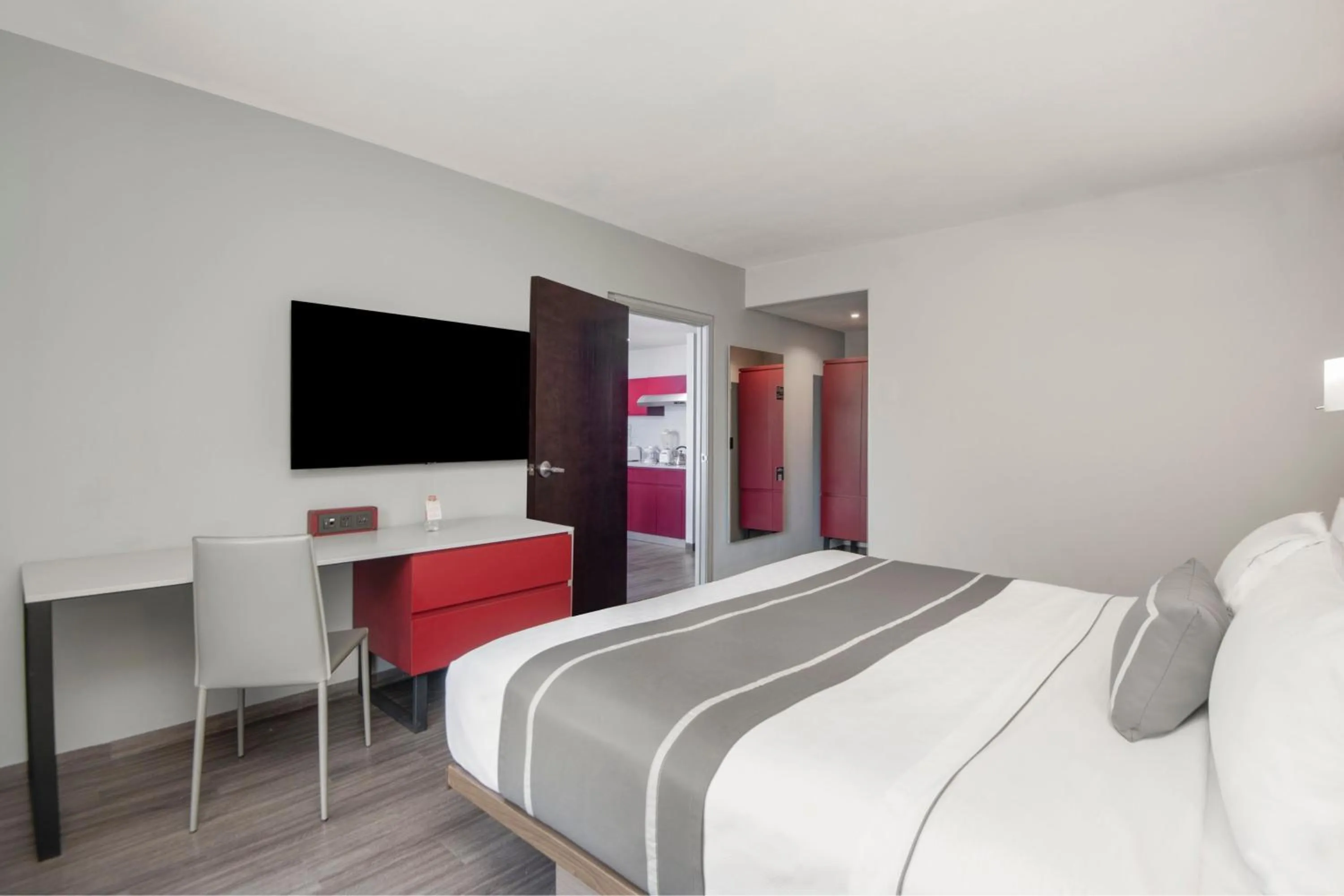 Bedroom, Bed in City Express Plus by Marriott Ciudad de México Insurgentes Sur