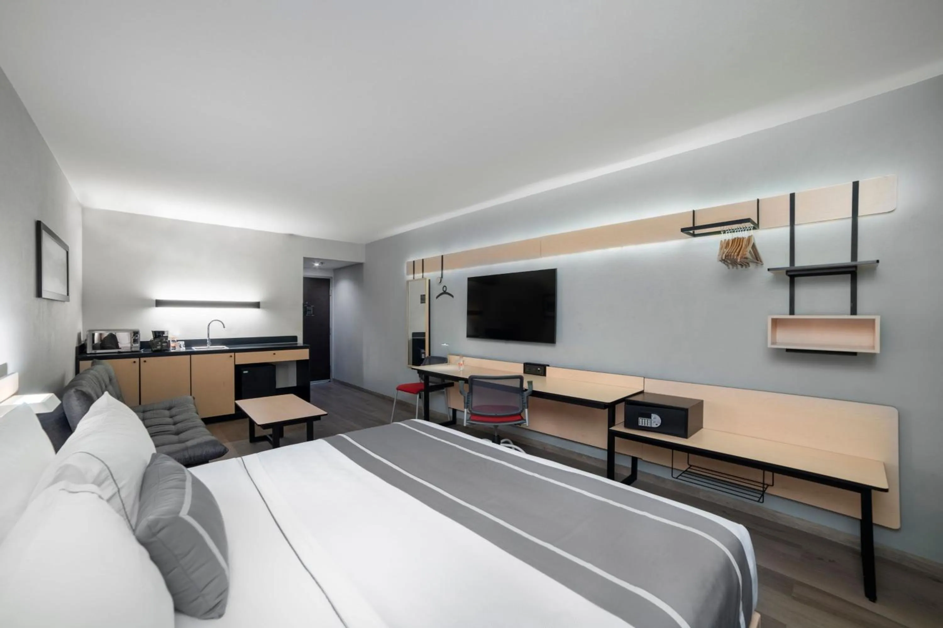 Bedroom, Bed in City Express Plus by Marriott Ciudad de México Insurgentes Sur