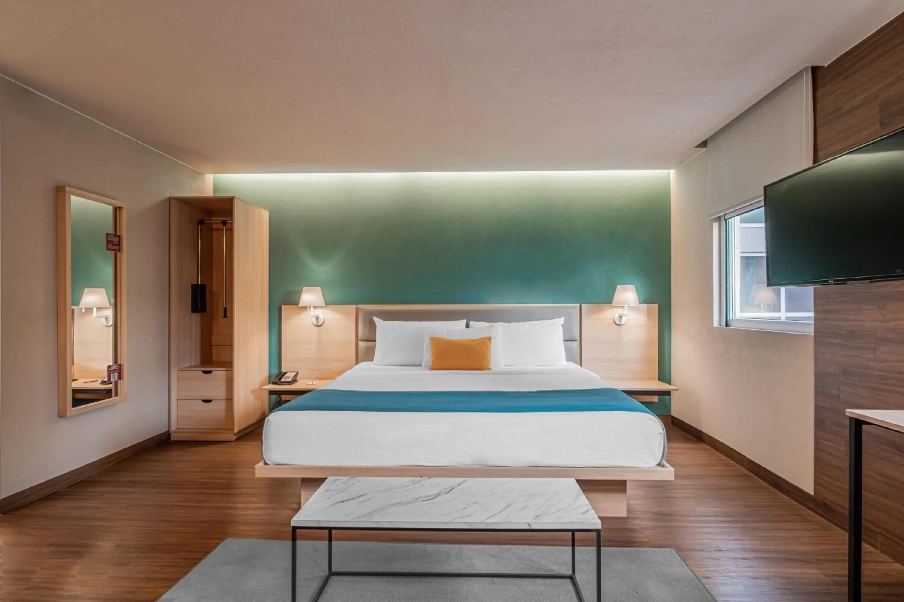 Bedroom, Bed in City Express Suites by Marriott Queretaro