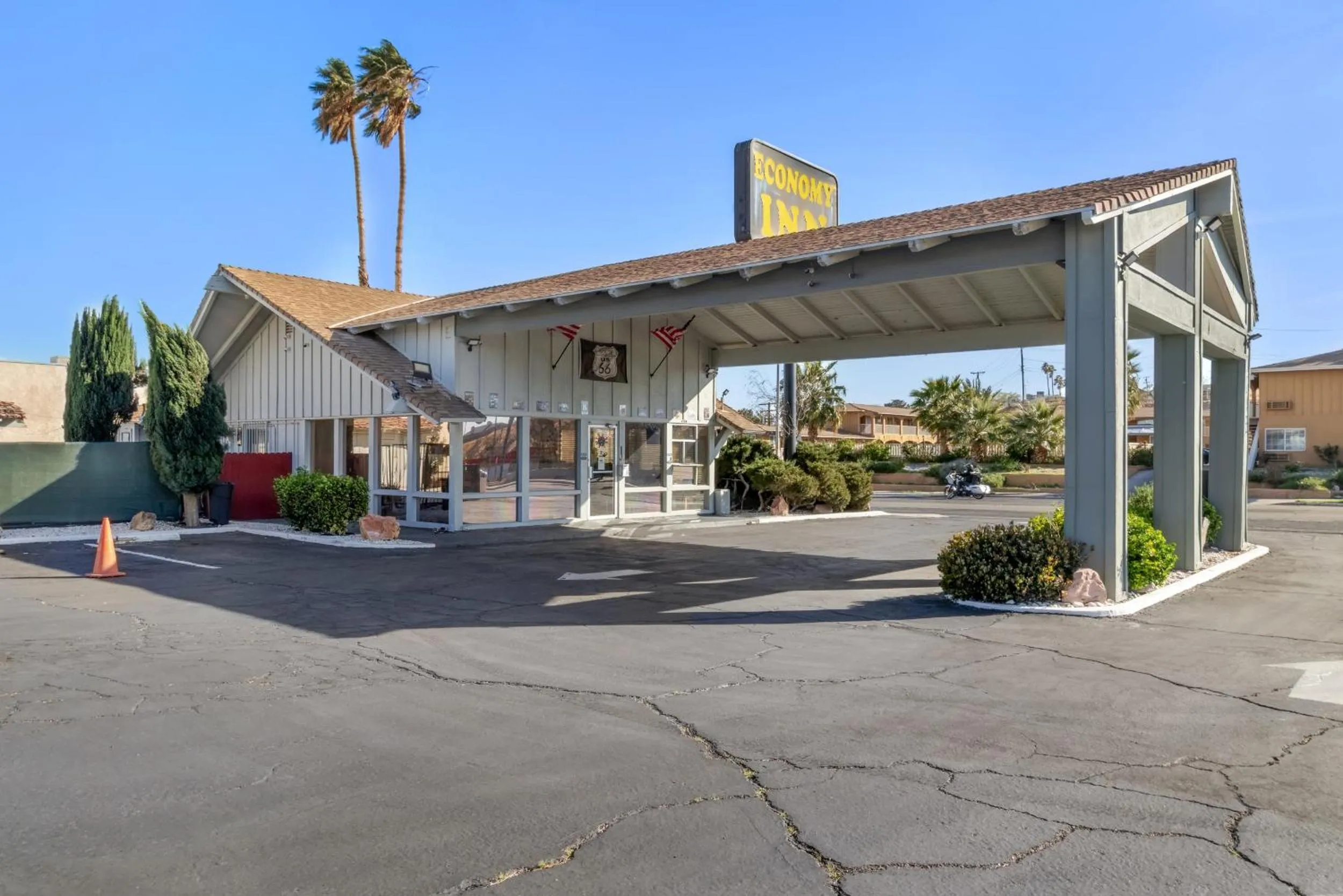 Property building in Economy Inn Barstow