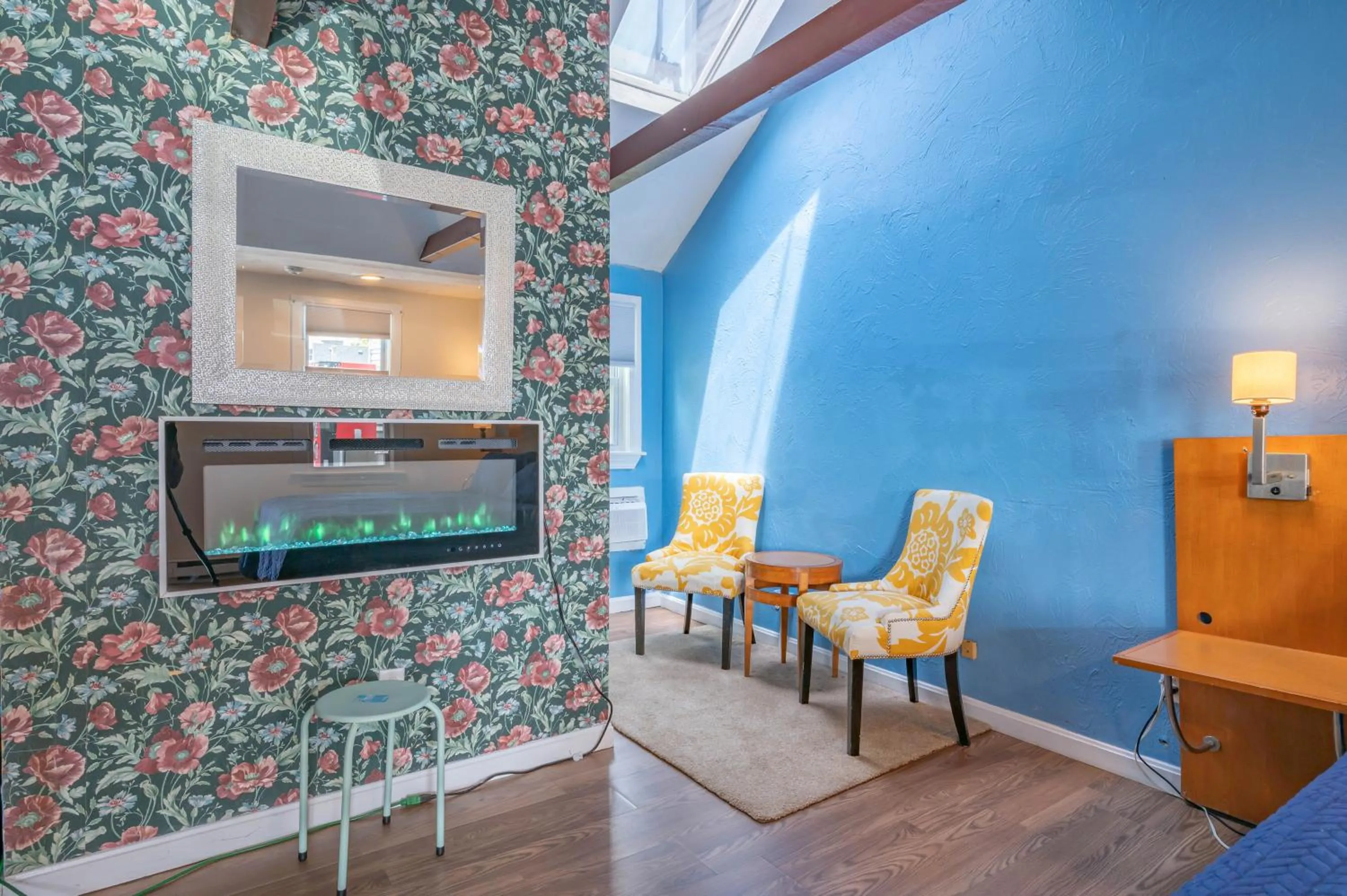 Jonathan Edwards Motel