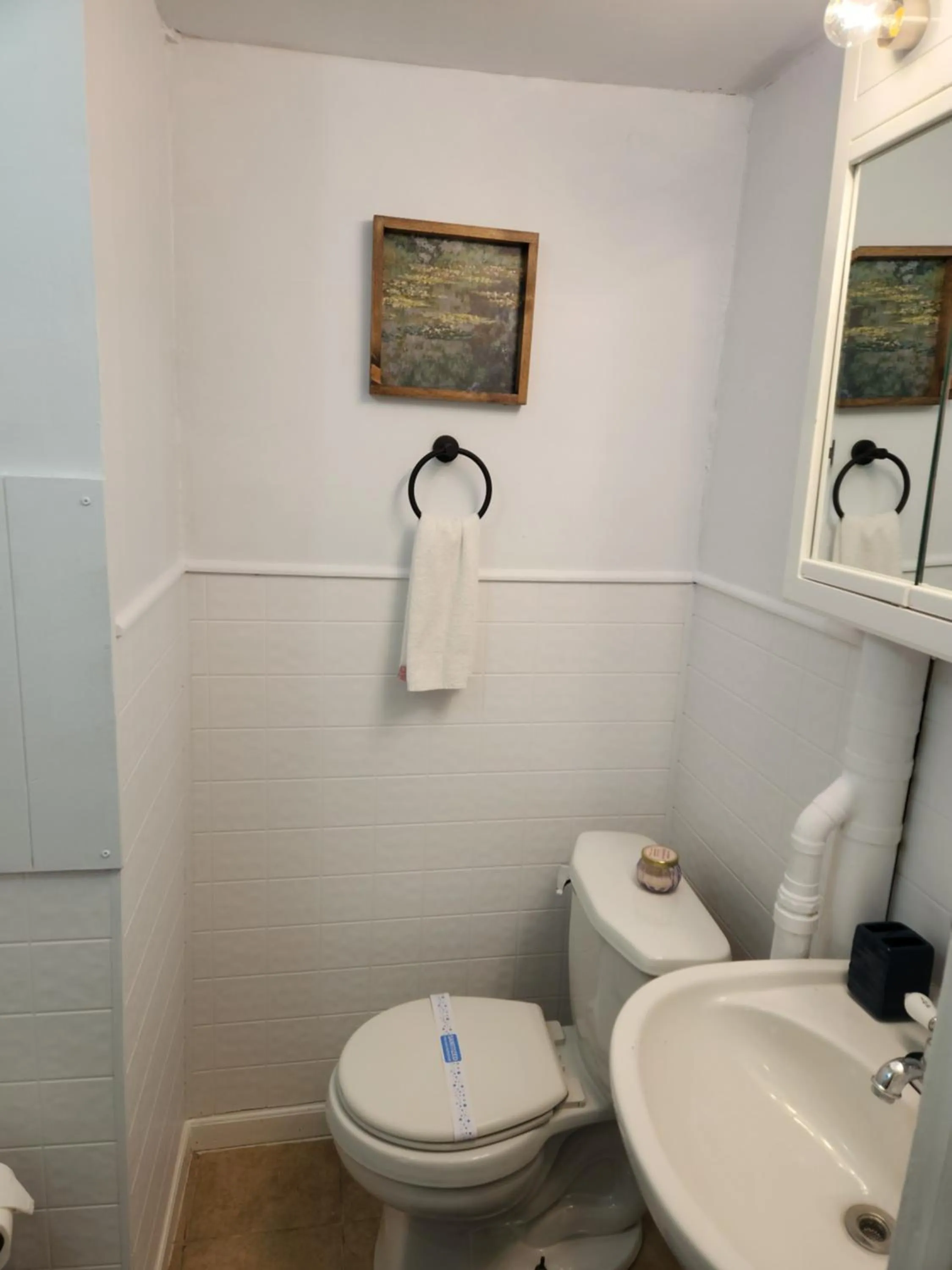 Jonathan Edwards Motel