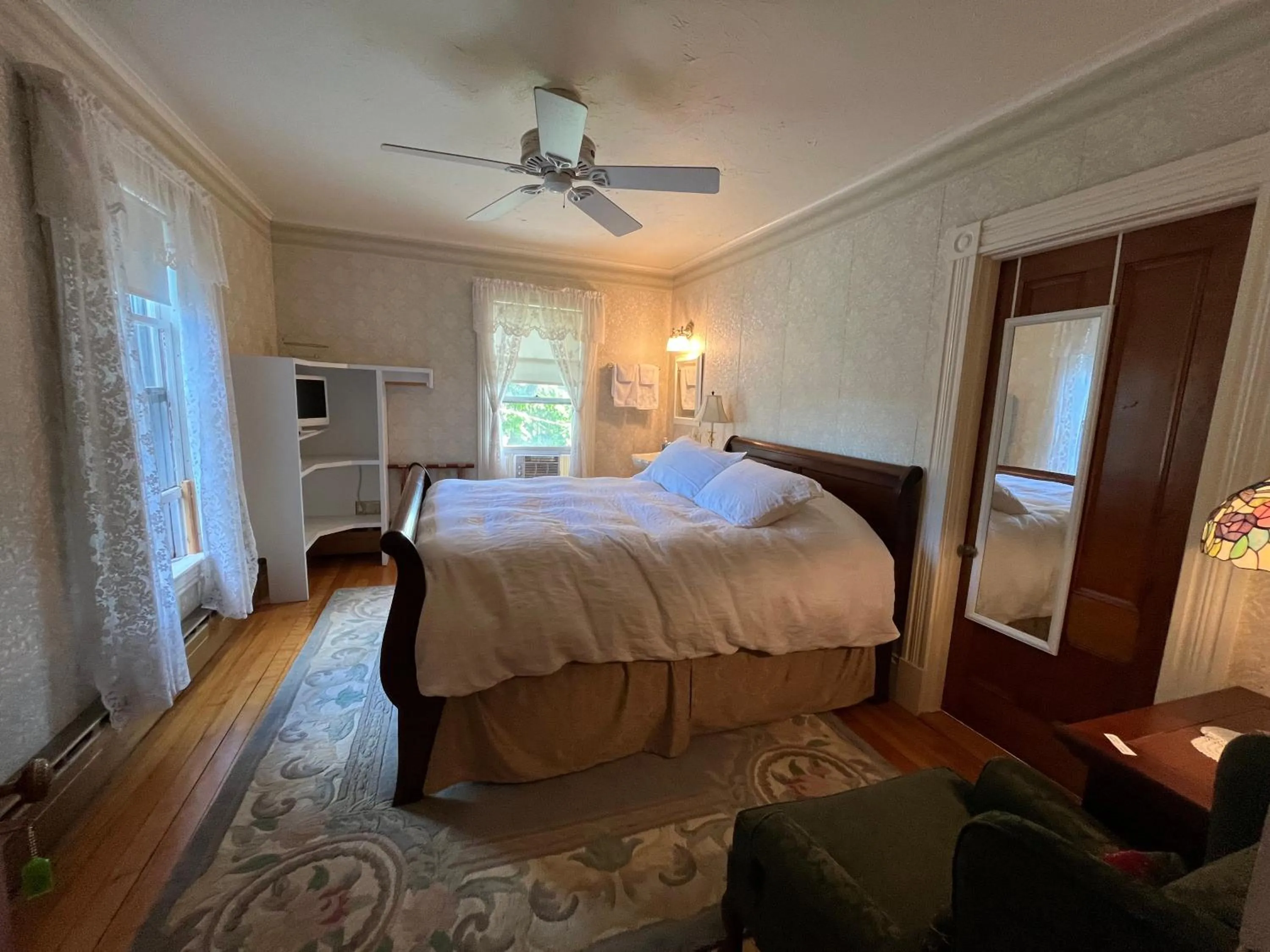 Bedroom, Bed in Cheney House Bed & Breakfast