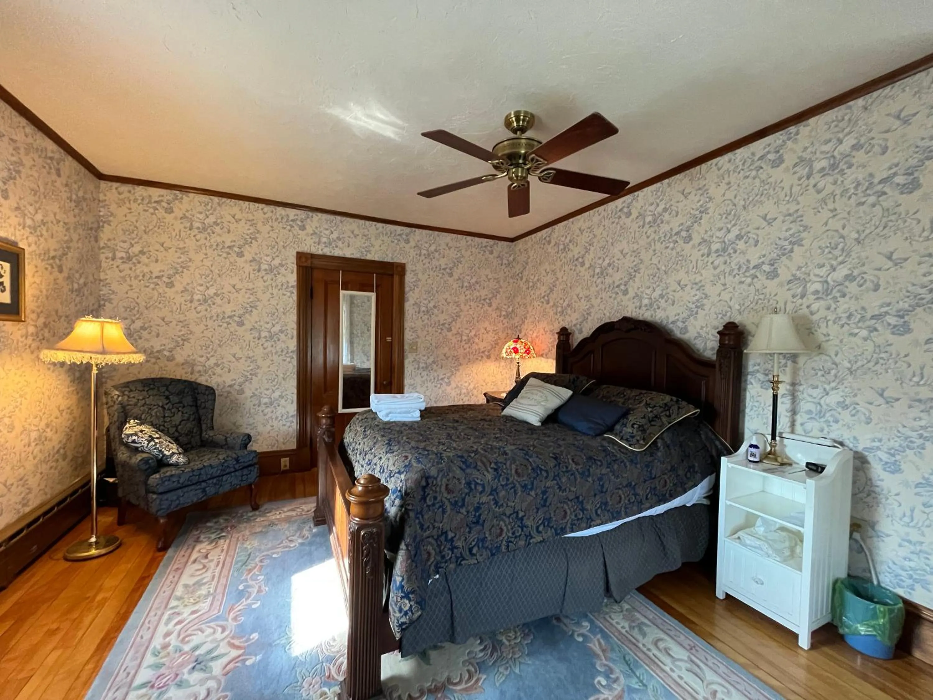 Photo of the whole room, Bed in Cheney House Bed & Breakfast